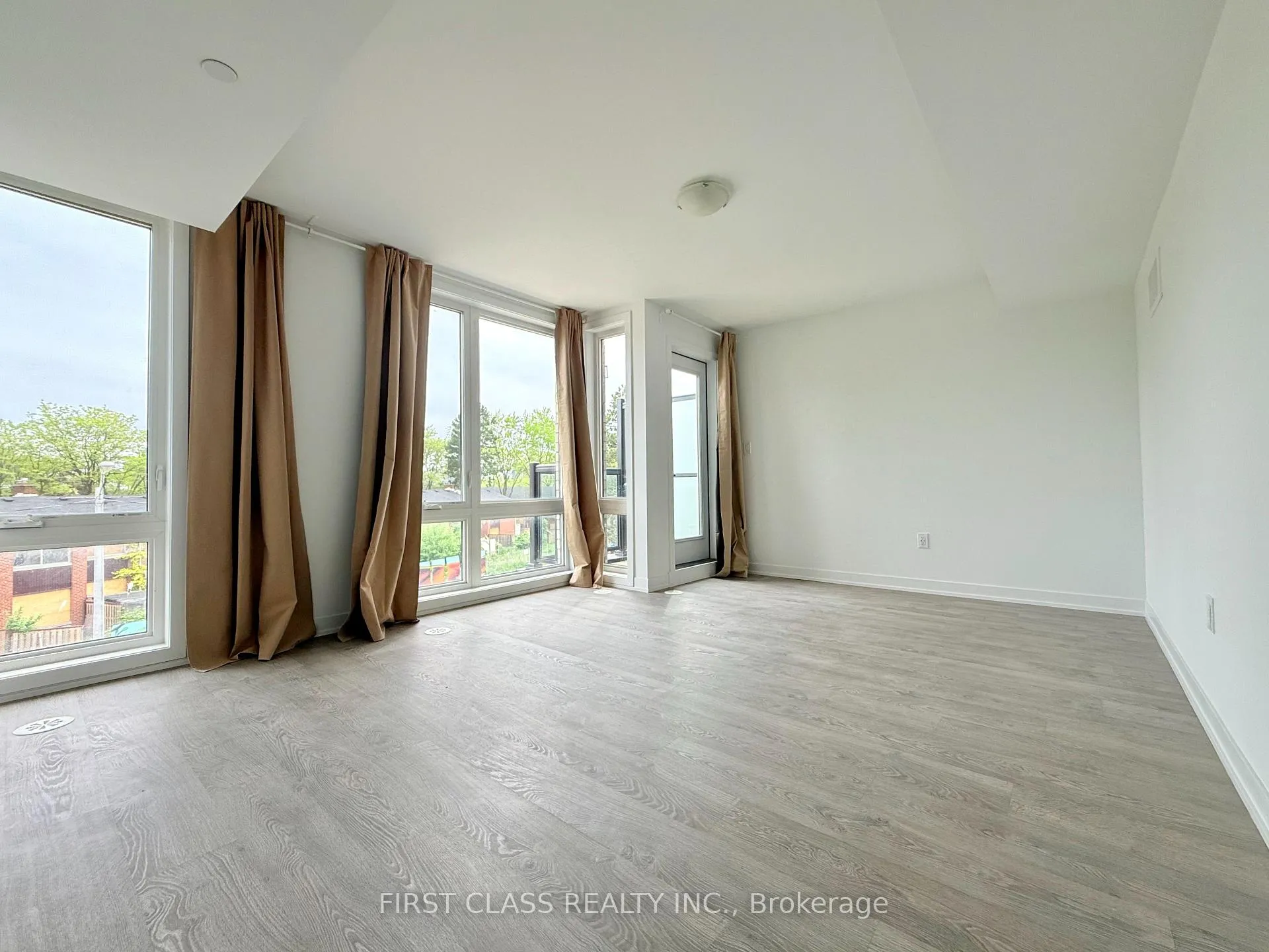 Photo 5 of 62 Turtle Island Road, Toronto, Englemount-Lawrence — HOMEH
