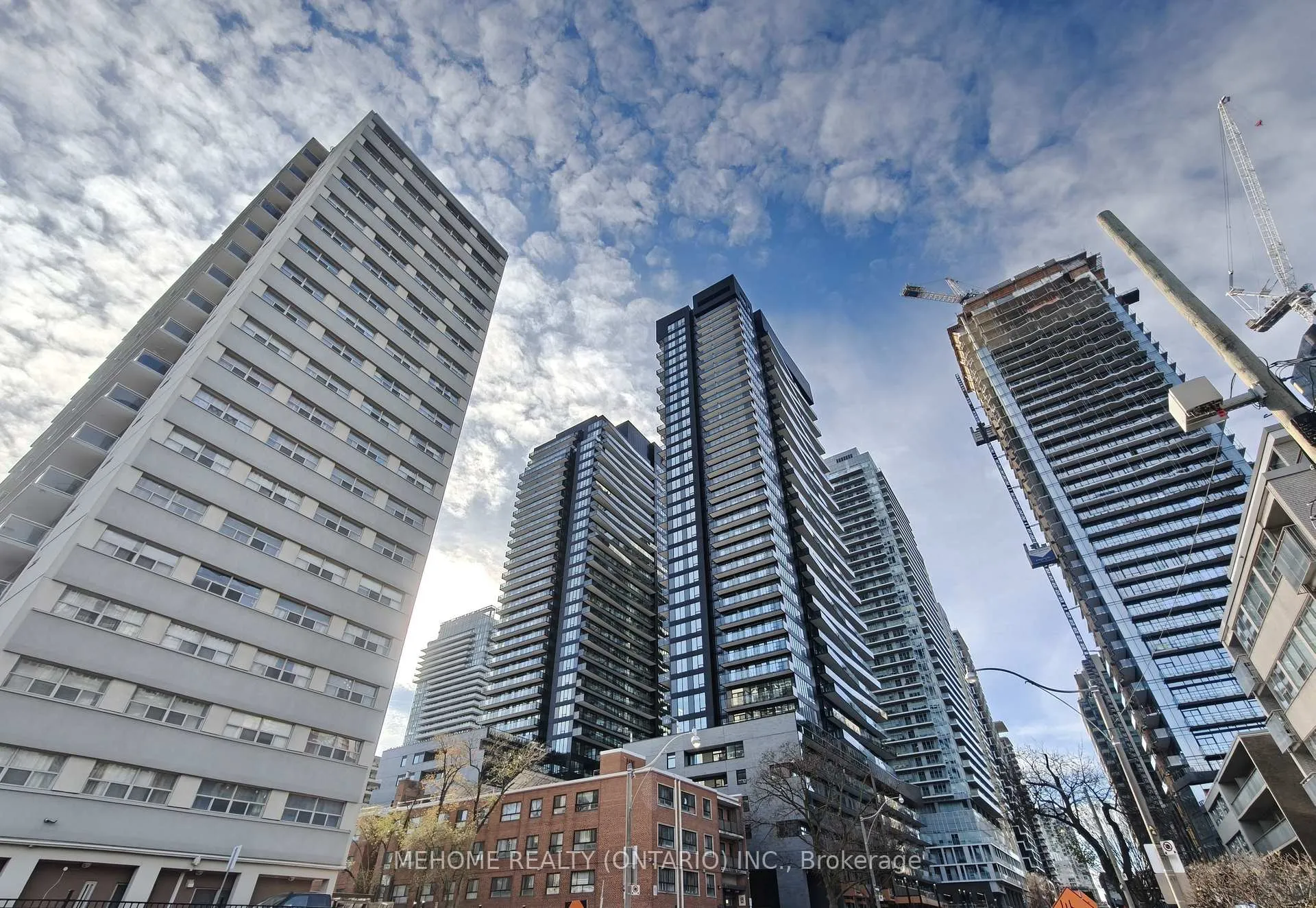 Photo 1 of Unit 622, 117 Broadway Avenue, Toronto, Mount Pleasant West — HOMEH
