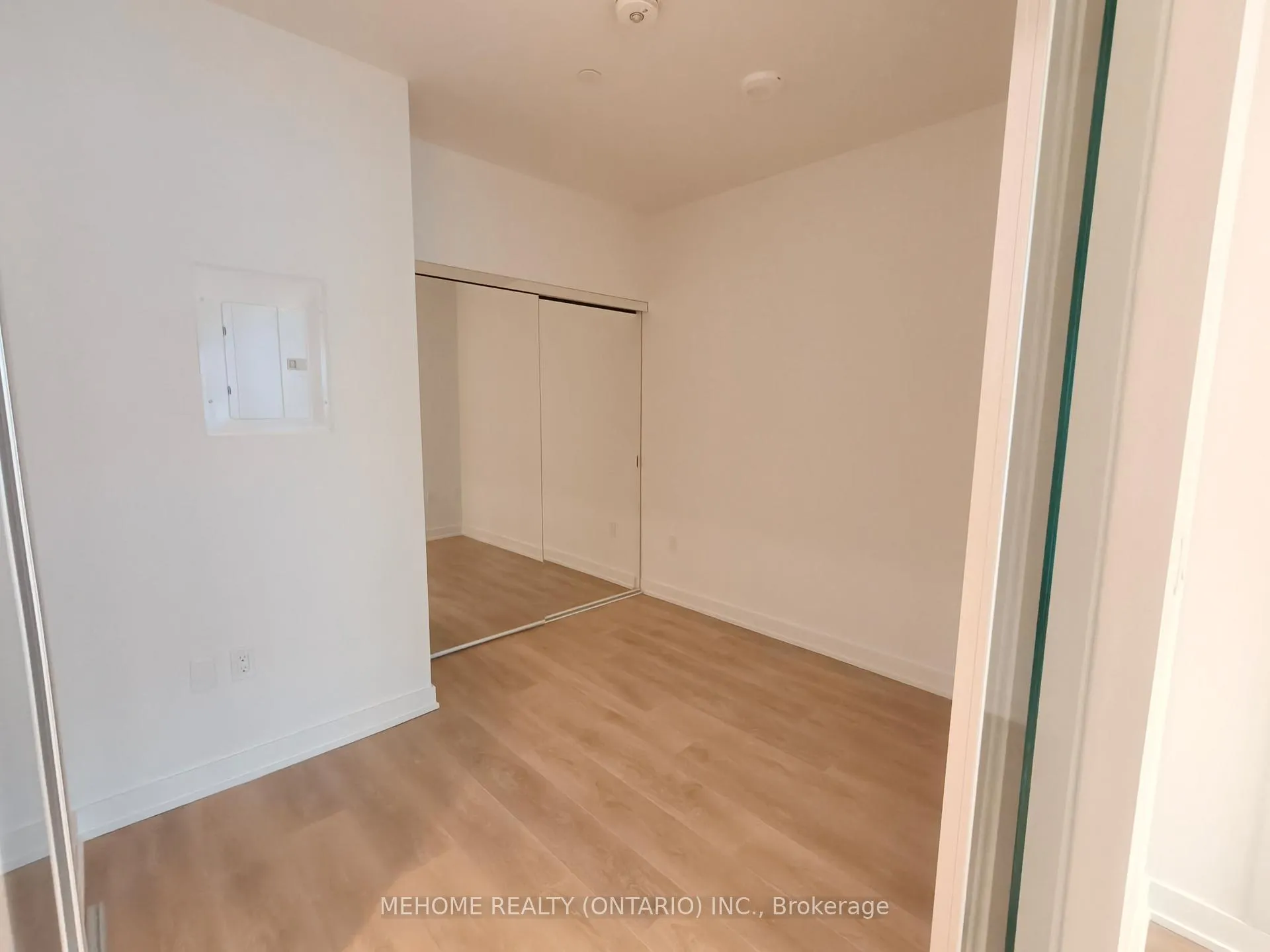 Photo 7 of Unit 622, 117 Broadway Avenue, Toronto, Mount Pleasant West — HOMEH