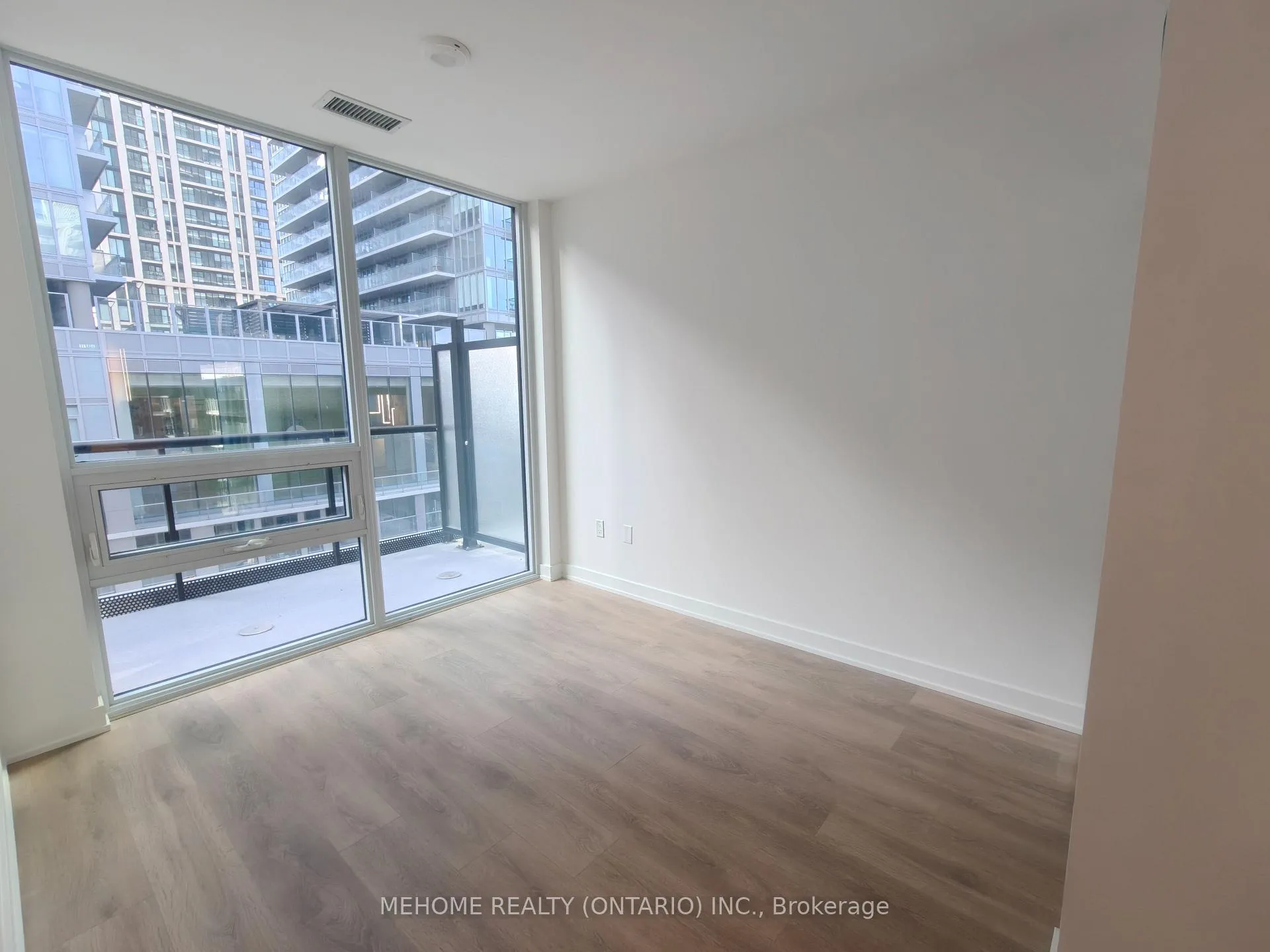 Photo 10 of Unit 622, 117 Broadway Avenue, Toronto, Mount Pleasant West — HOMEH