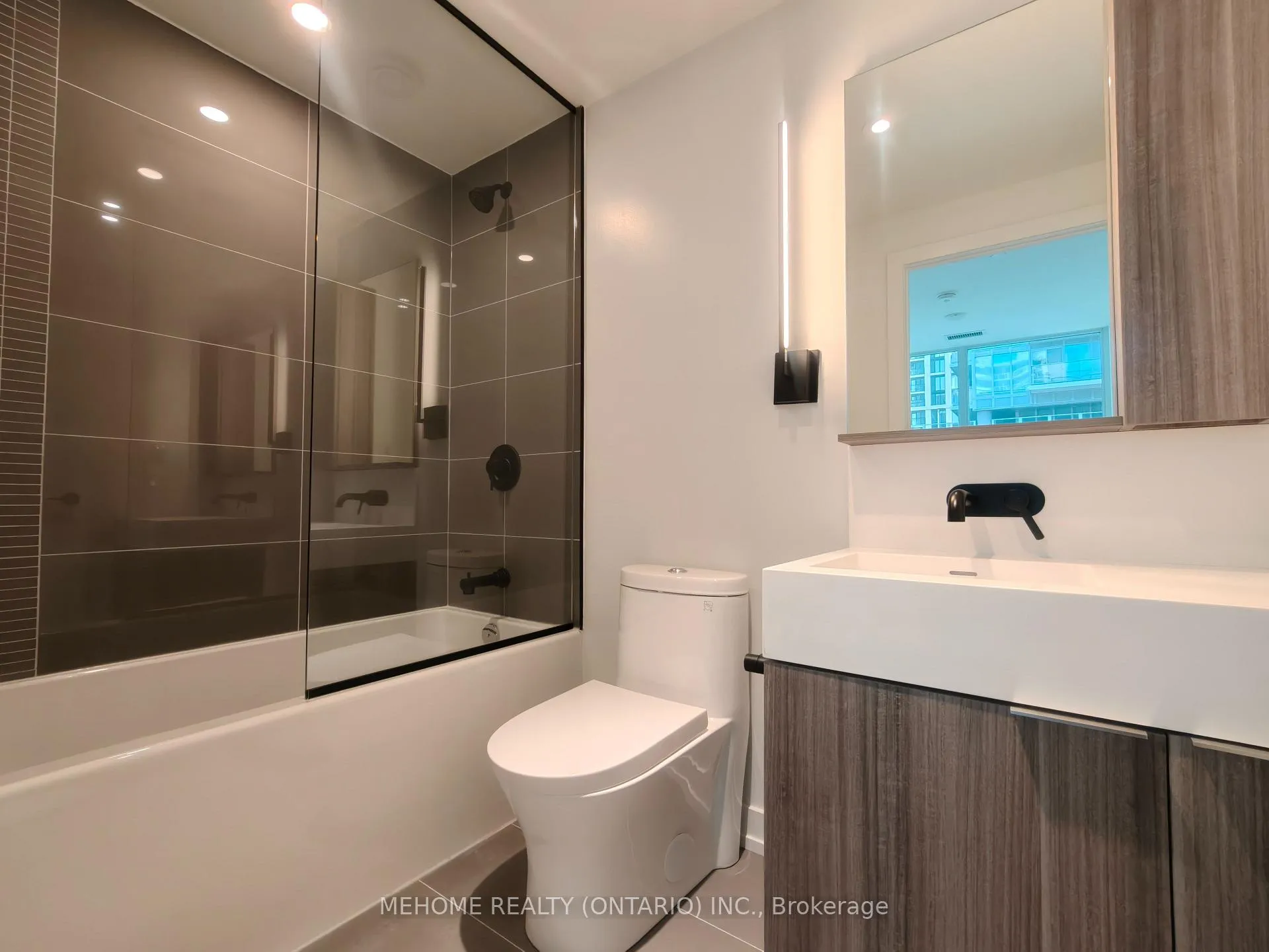 Photo 11 of Unit 622, 117 Broadway Avenue, Toronto, Mount Pleasant West — HOMEH