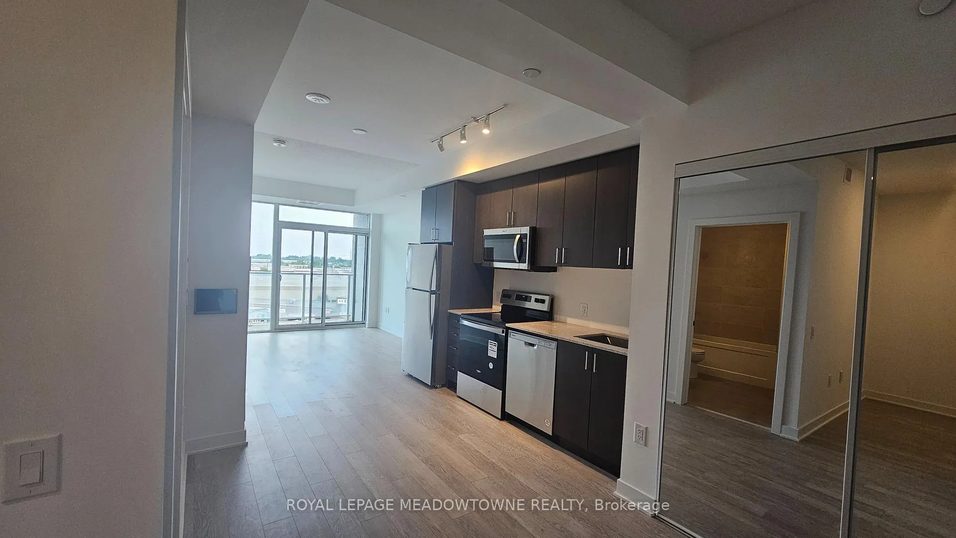 Photo 15 of Unit 411, 2782 Barton Street, Hamilton, Riverdale — HOMEH