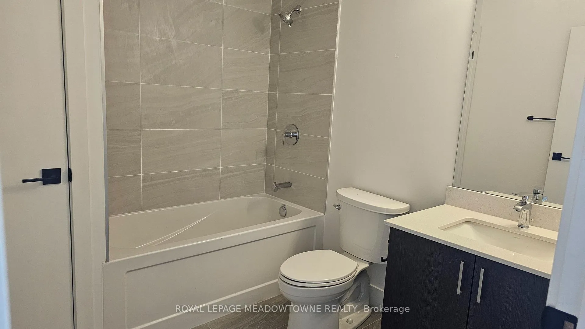 Photo 20 of Unit 411, 2782 Barton Street, Hamilton, Riverdale — HOMEH