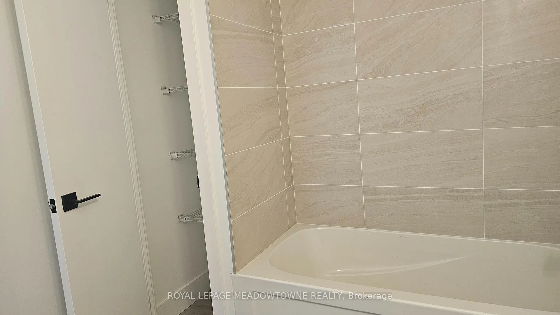 Photo 21 of Unit 411, 2782 Barton Street, Hamilton, Riverdale — HOMEH