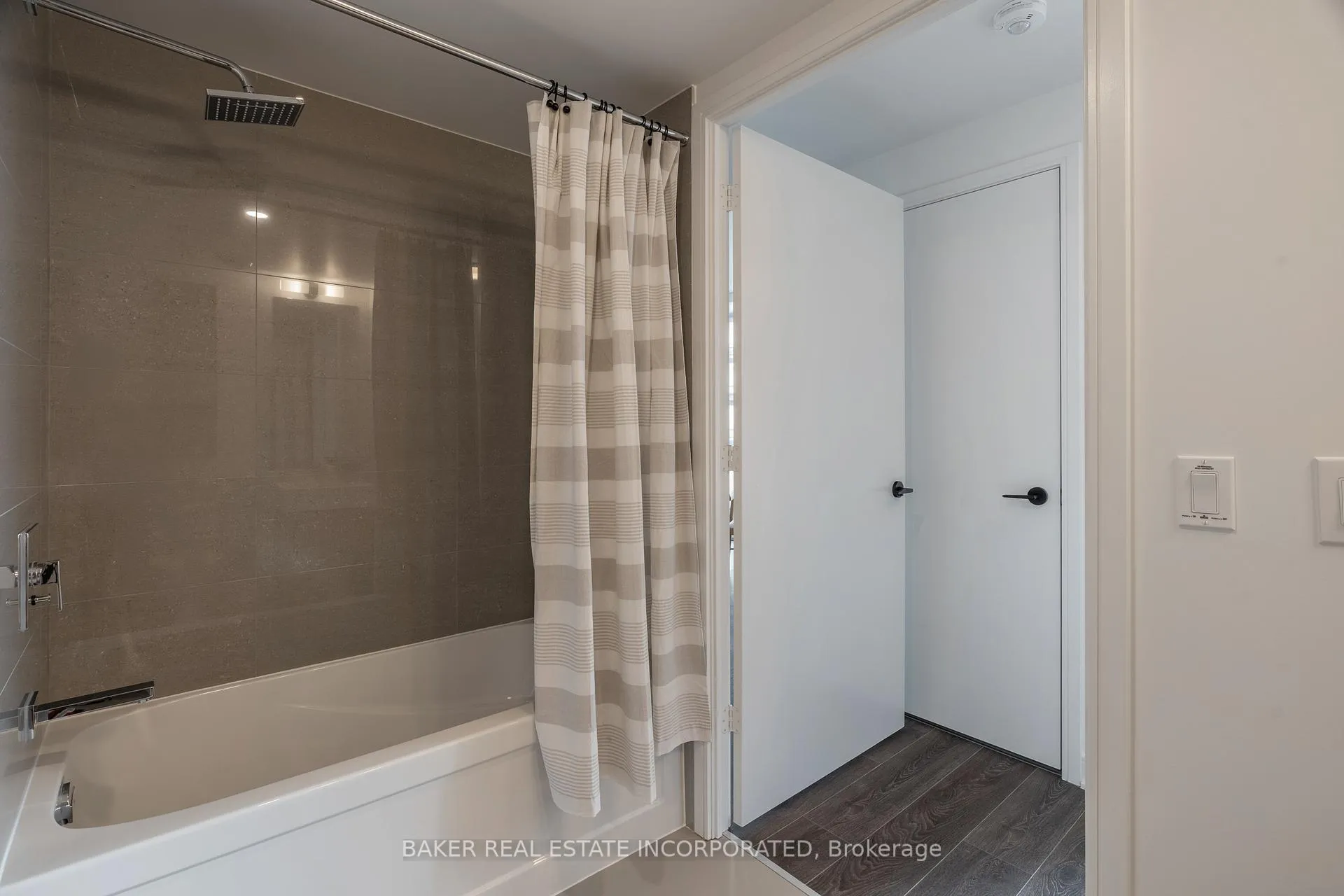 Photo 14 of Unit S552, 180 Mill Street, Toronto, Waterfront Communities — HOMEH
