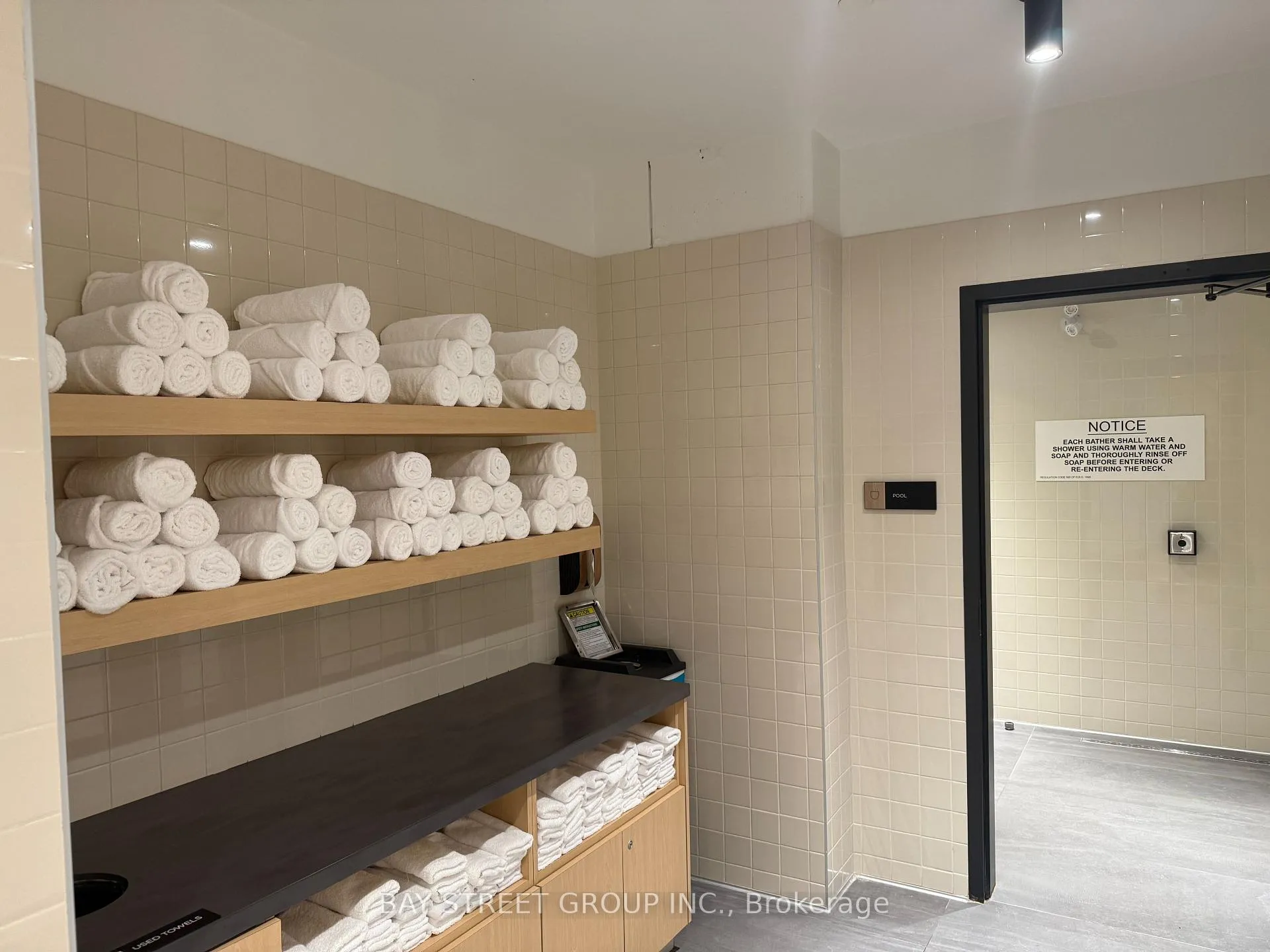 Photo 5 of Unit 6805, 55 Cooper Street, Toronto, Waterfront Communities — HOMEH
