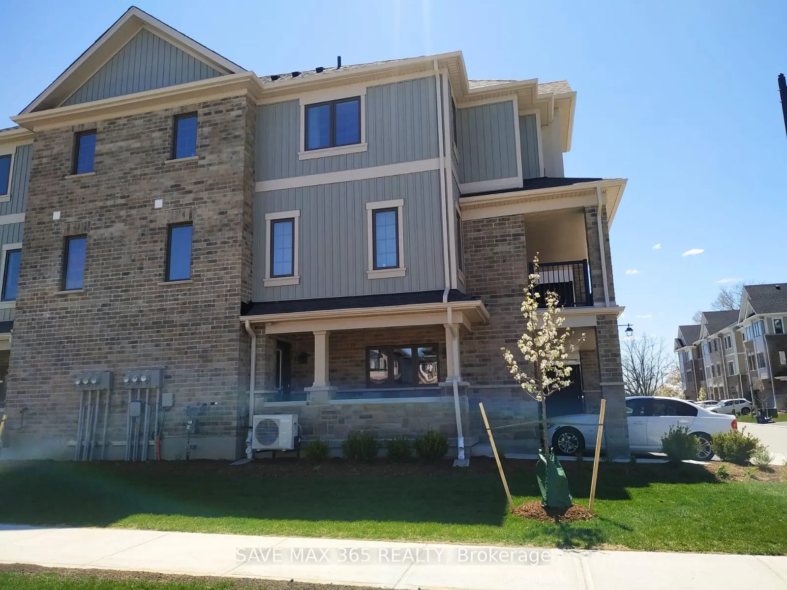 Photo 2 of Unit 55, 3 Bank Swallow Crescent, Kitchener — HOMEH