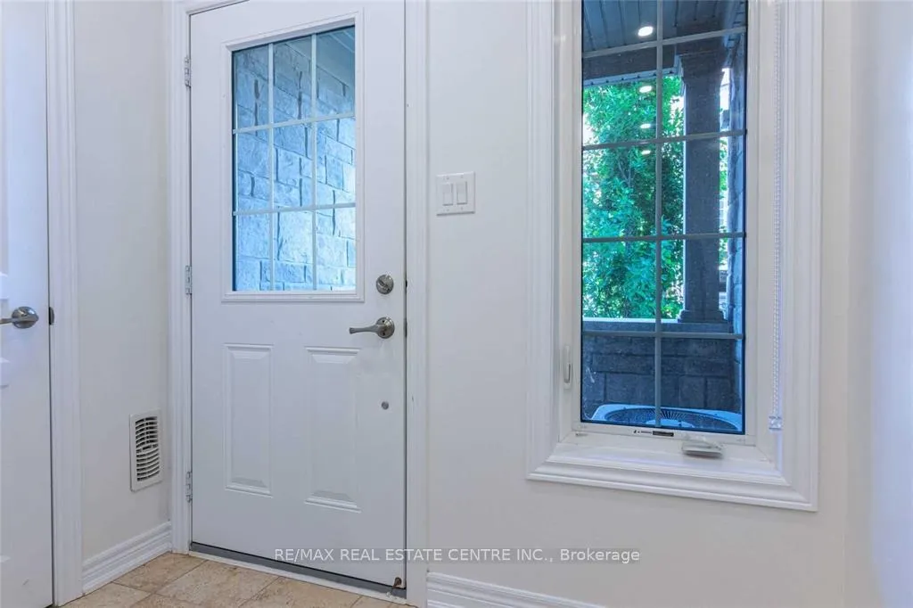 Photo 2 of Unit 38, 257 Parkside Drive, Hamilton, Ancaster — HOMEH