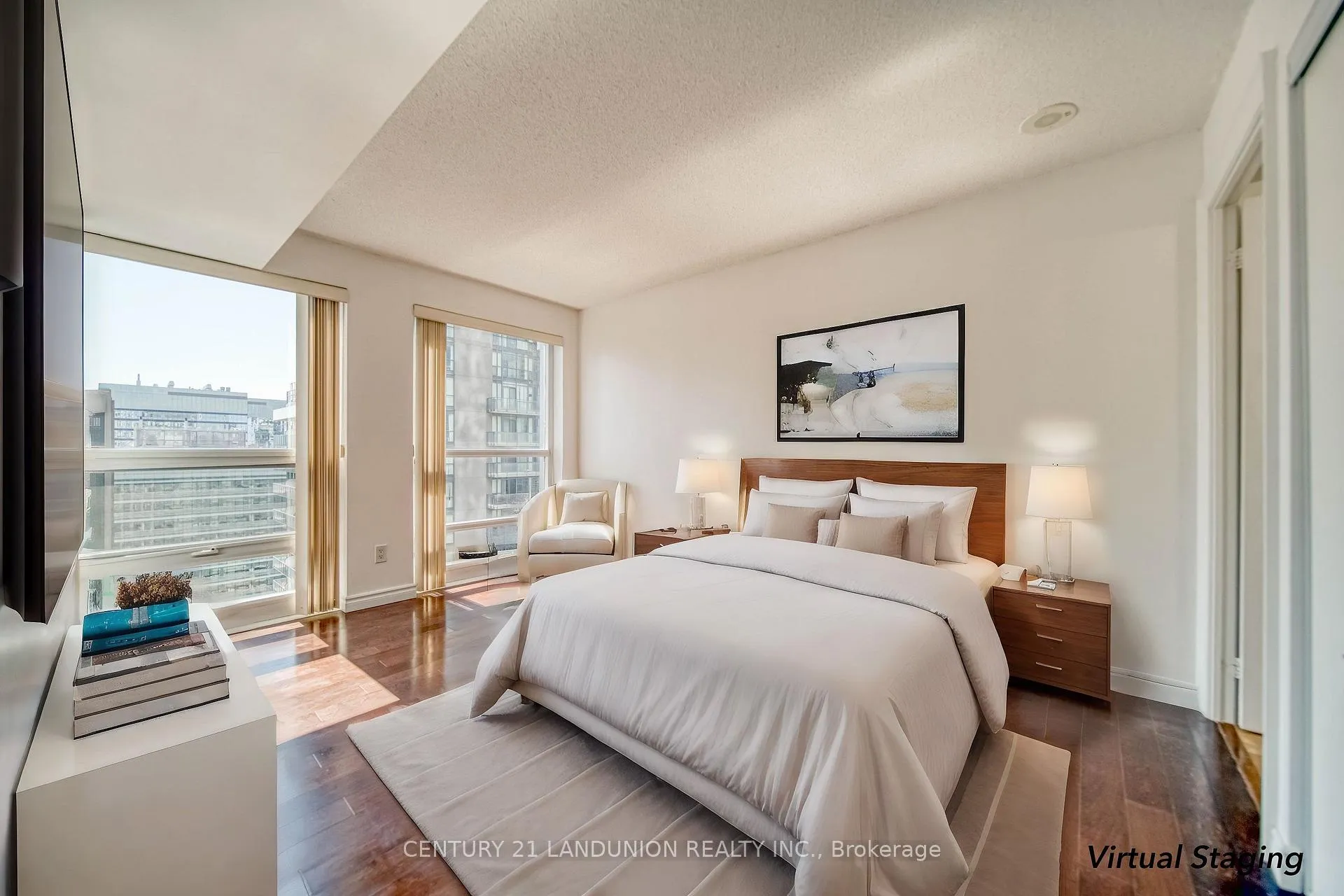 Front of Unit 2809, 763 Bay Street