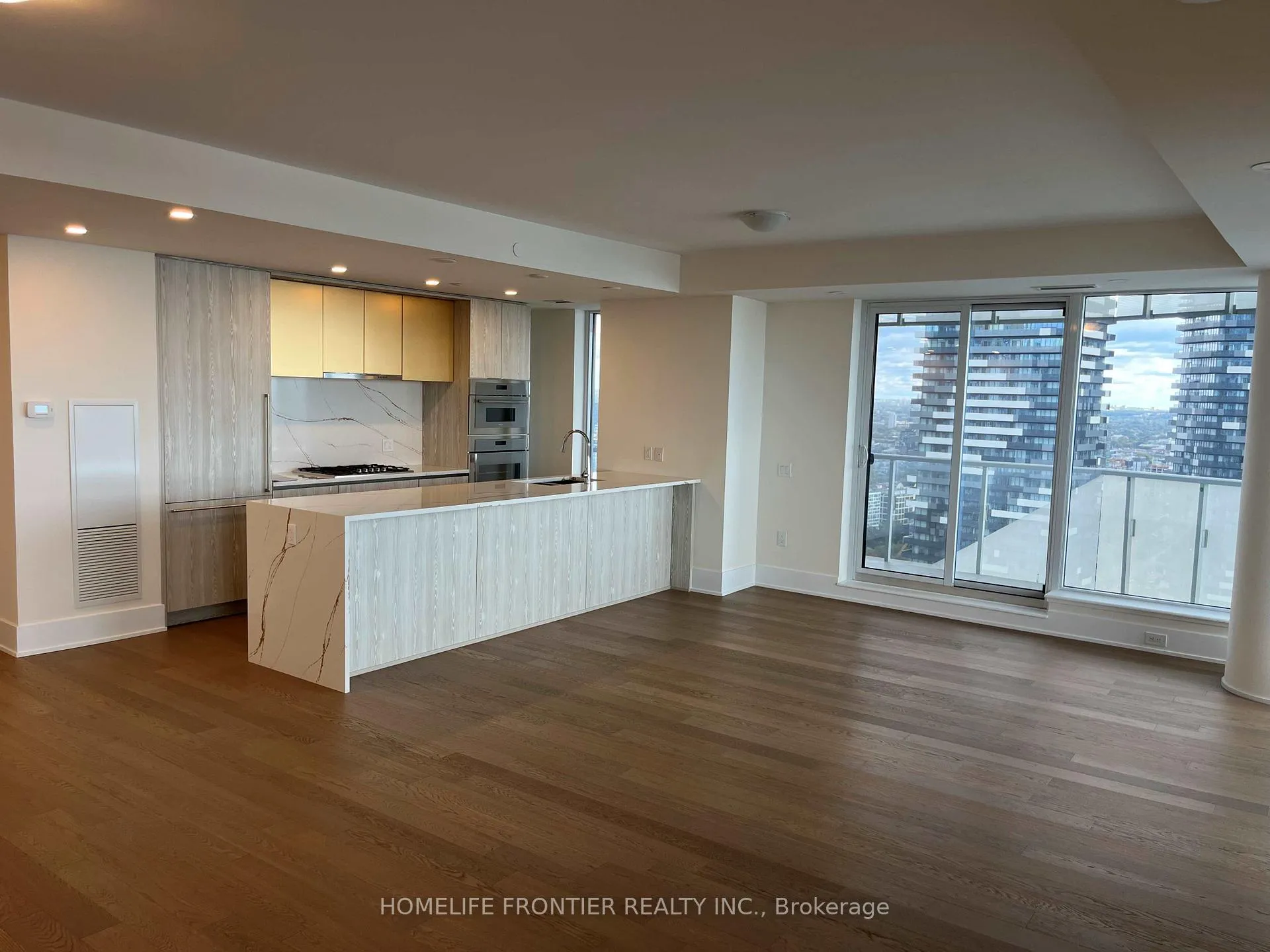 Photo 9 of Unit 3901, 28 Freeland Street, Toronto, Waterfront Communities — HOMEH