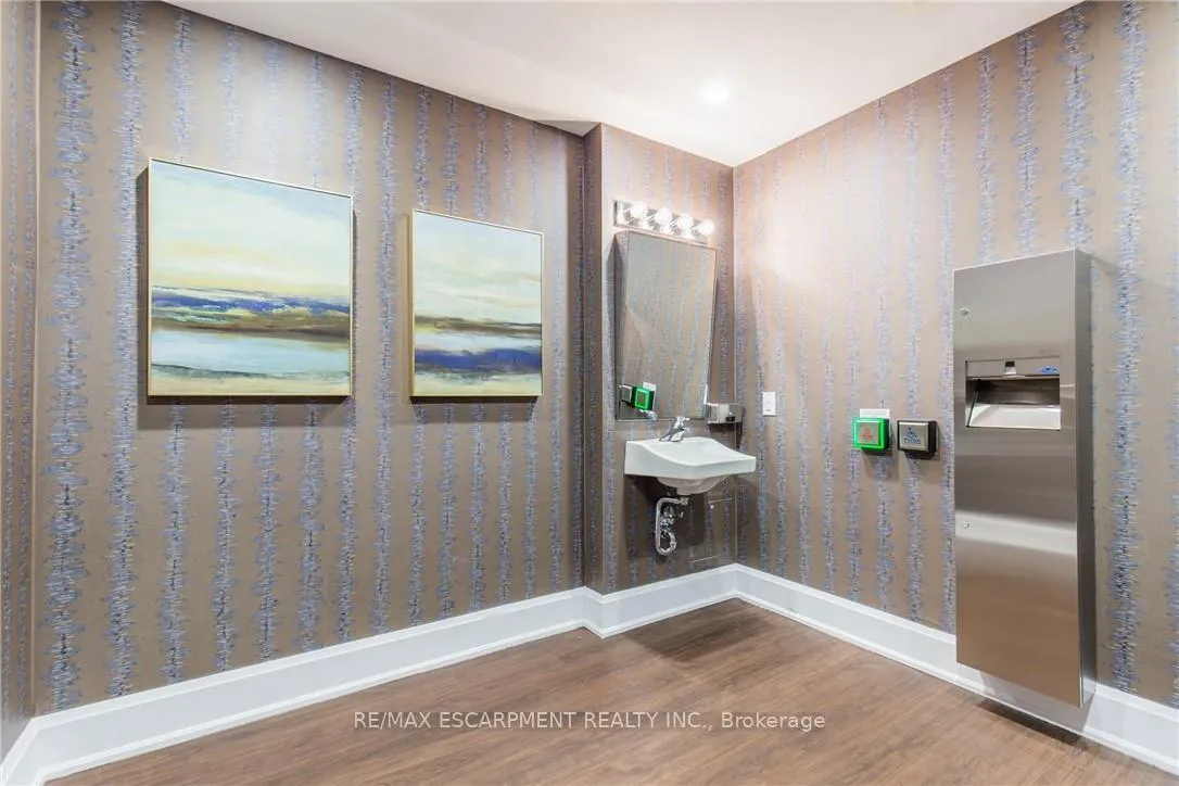 Photo 25 of Unit 627, 10 Mallard Trail, Hamilton, Waterdown — HOMEH