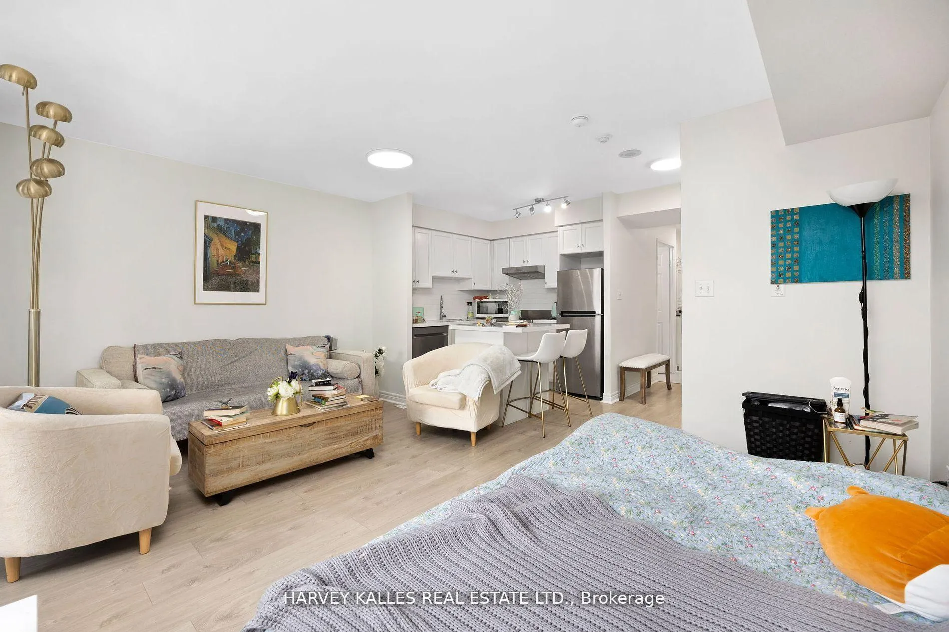 Photo 5 of Unit 1201, 43 Eglinton Avenue E, Toronto, Mount Pleasant West — HOMEH