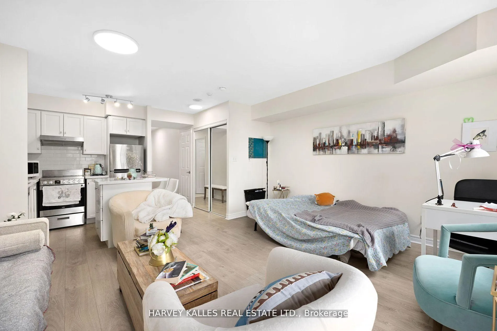 Photo 6 of Unit 1201, 43 Eglinton Avenue E, Toronto, Mount Pleasant West — HOMEH