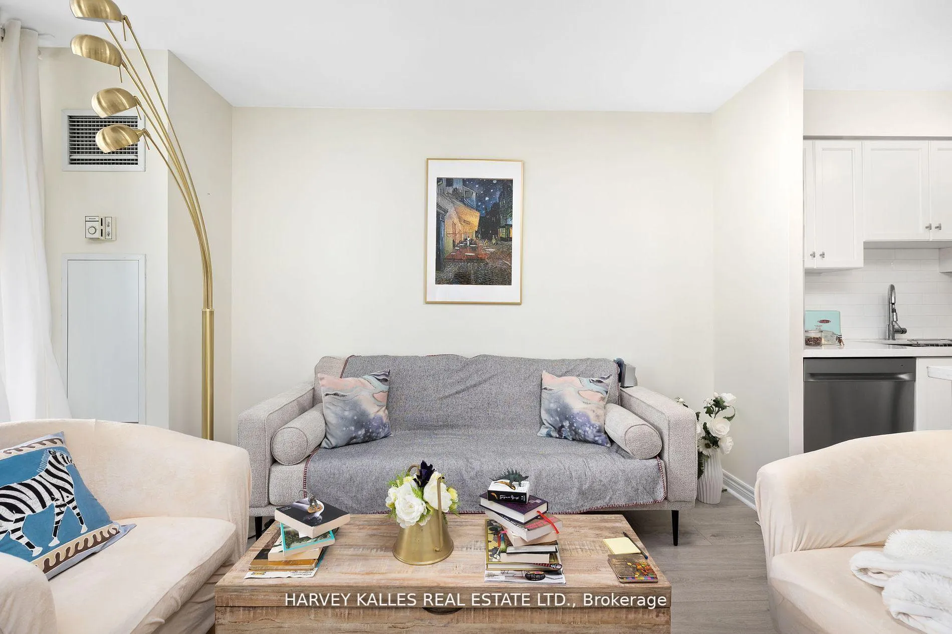 Photo 8 of Unit 1201, 43 Eglinton Avenue E, Toronto, Mount Pleasant West — HOMEH
