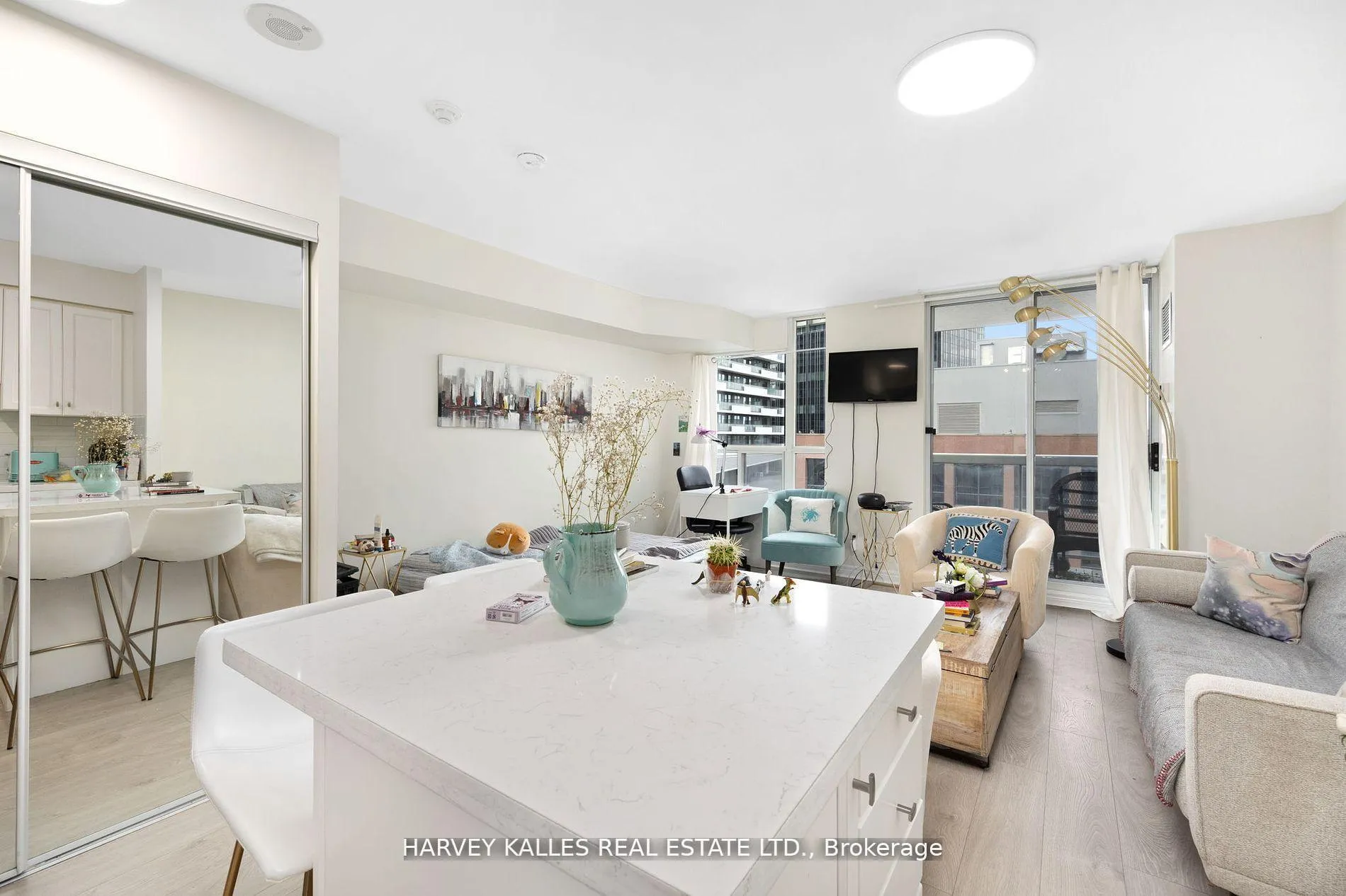 Photo 11 of Unit 1201, 43 Eglinton Avenue E, Toronto, Mount Pleasant West — HOMEH