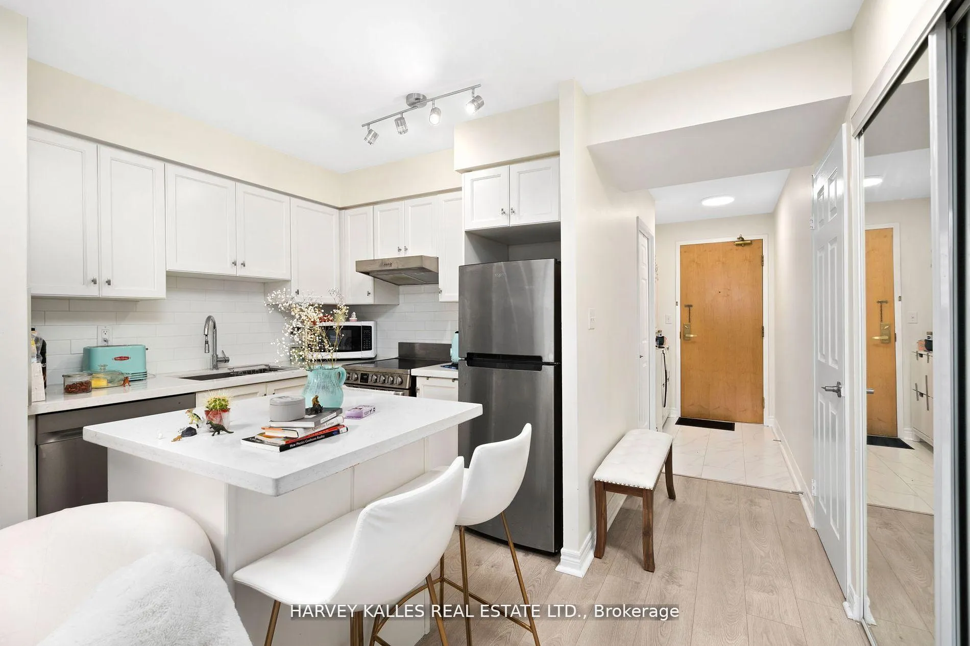 Photo 18 of Unit 1201, 43 Eglinton Avenue E, Toronto, Mount Pleasant West — HOMEH