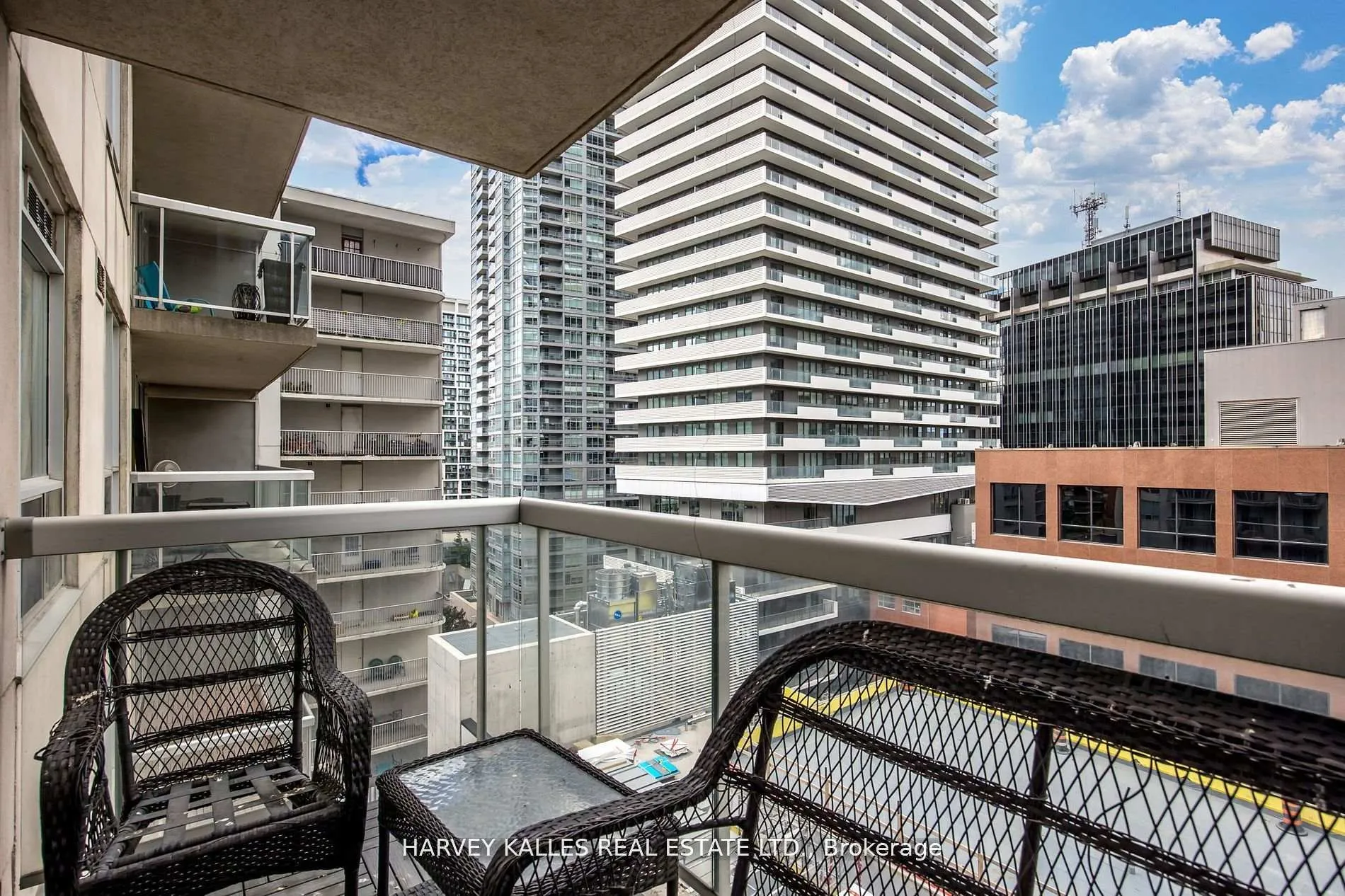 Photo 22 of Unit 1201, 43 Eglinton Avenue E, Toronto, Mount Pleasant West — HOMEH