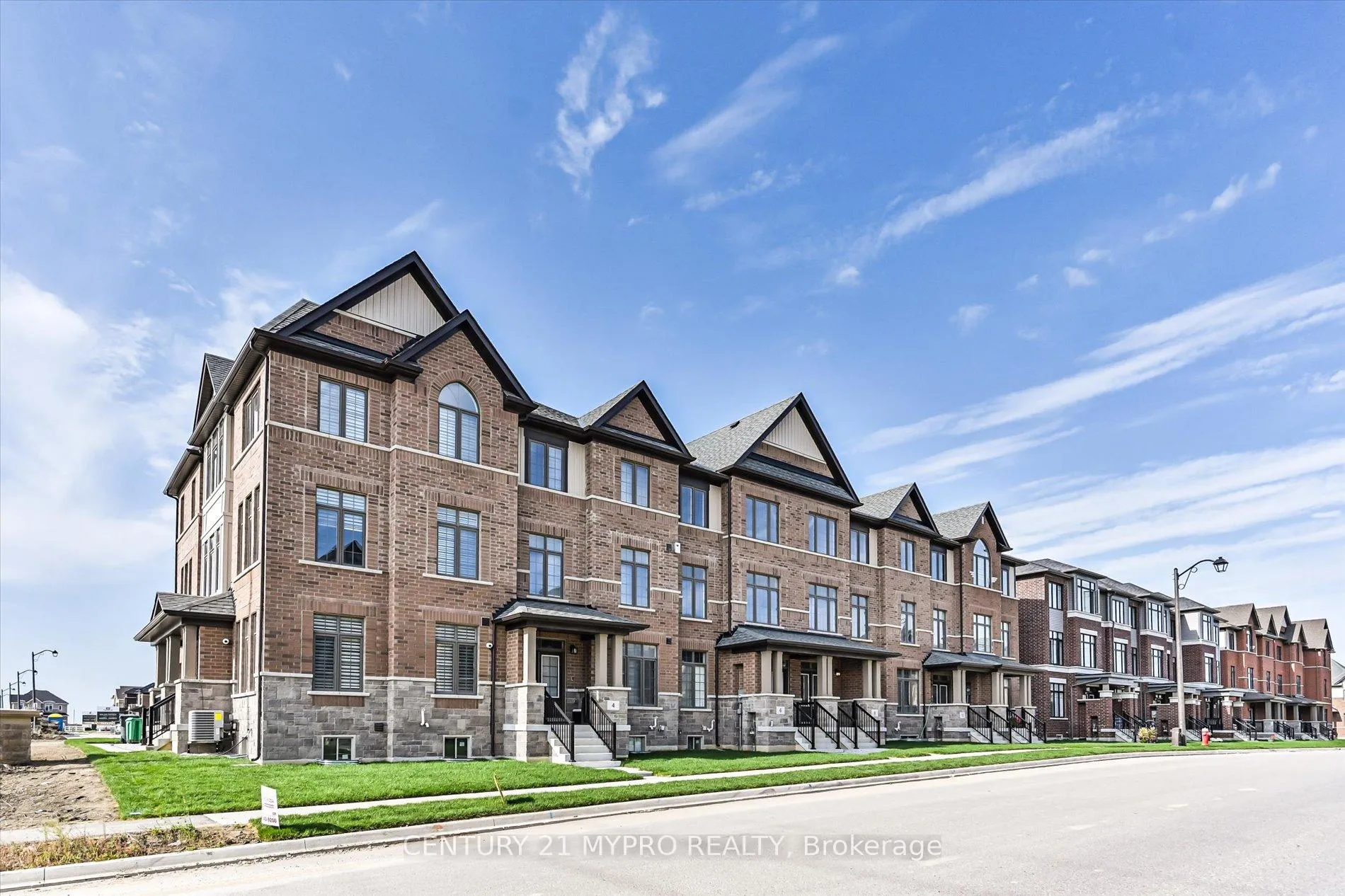 Photo 1 of 8 Petch Avenue, Caledon, Rural Caledon — HOMEH