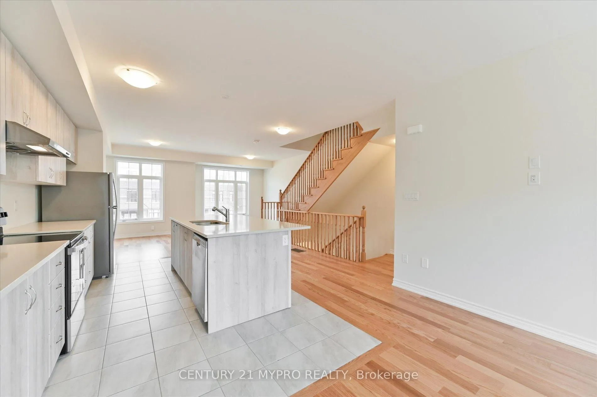 Photo 11 of 8 Petch Avenue, Caledon, Rural Caledon — HOMEH