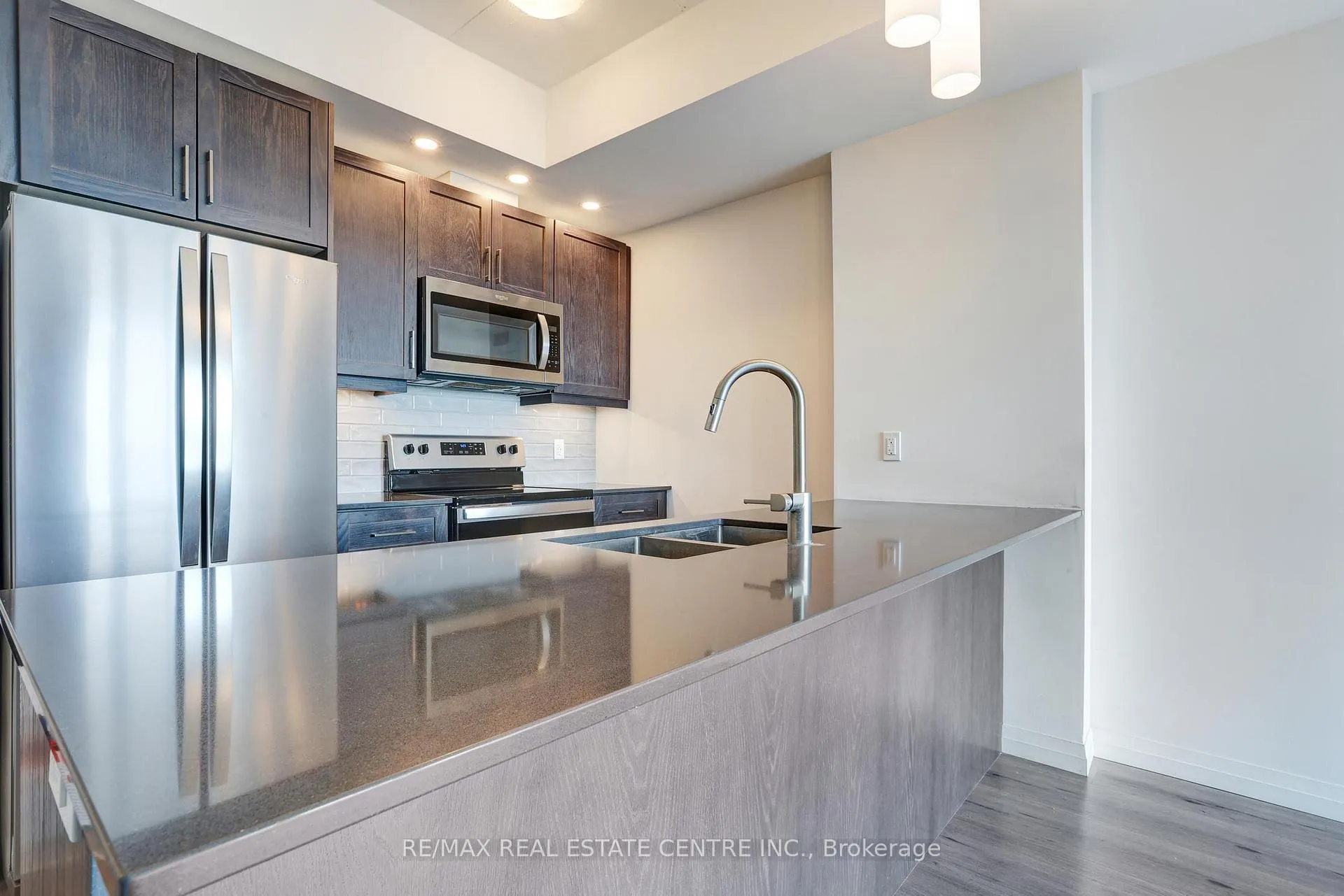Photo 13 of Unit 2306, 108 Garment Street, Kitchener — HOMEH