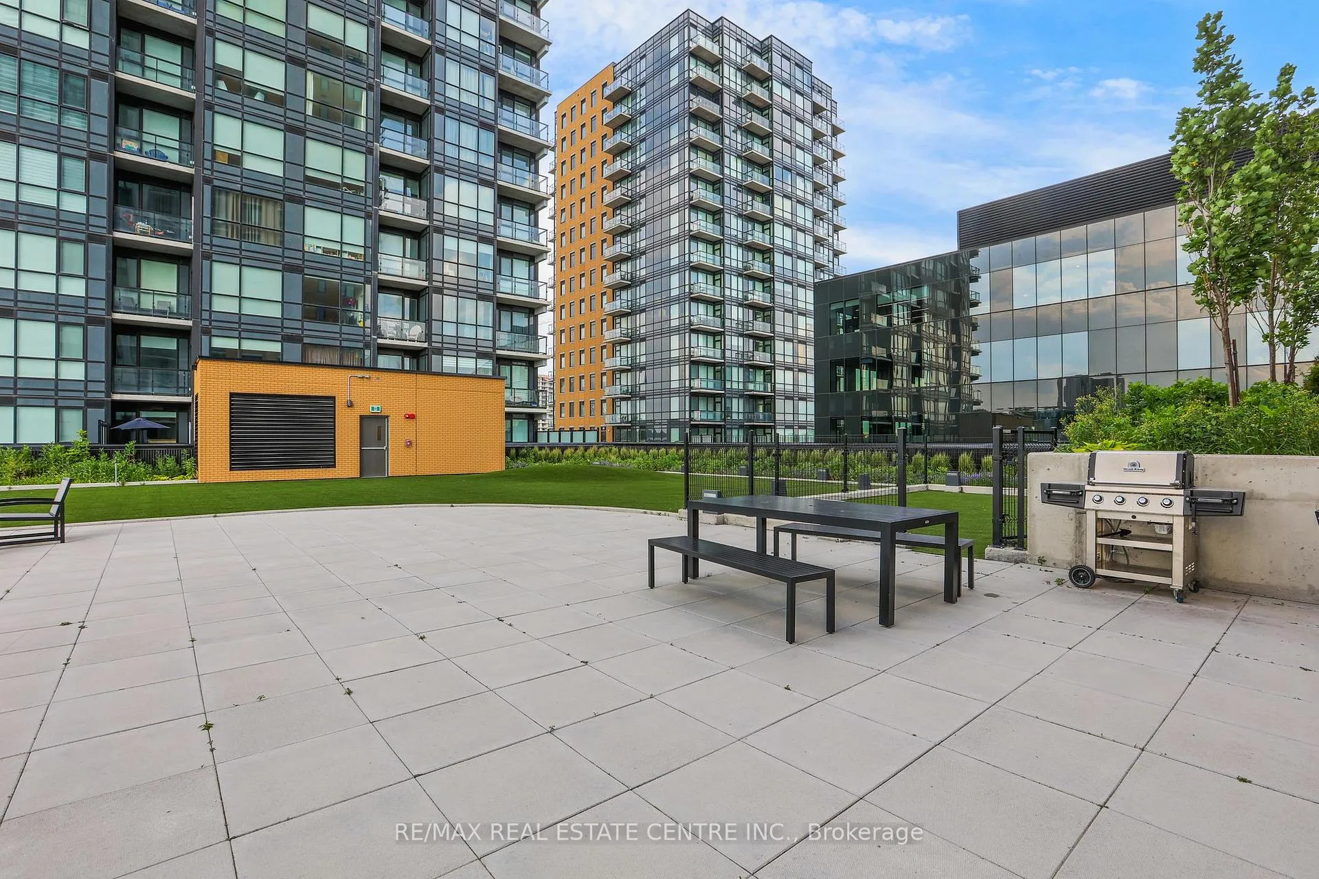 Photo 30 of Unit 2306, 108 Garment Street, Kitchener — HOMEH