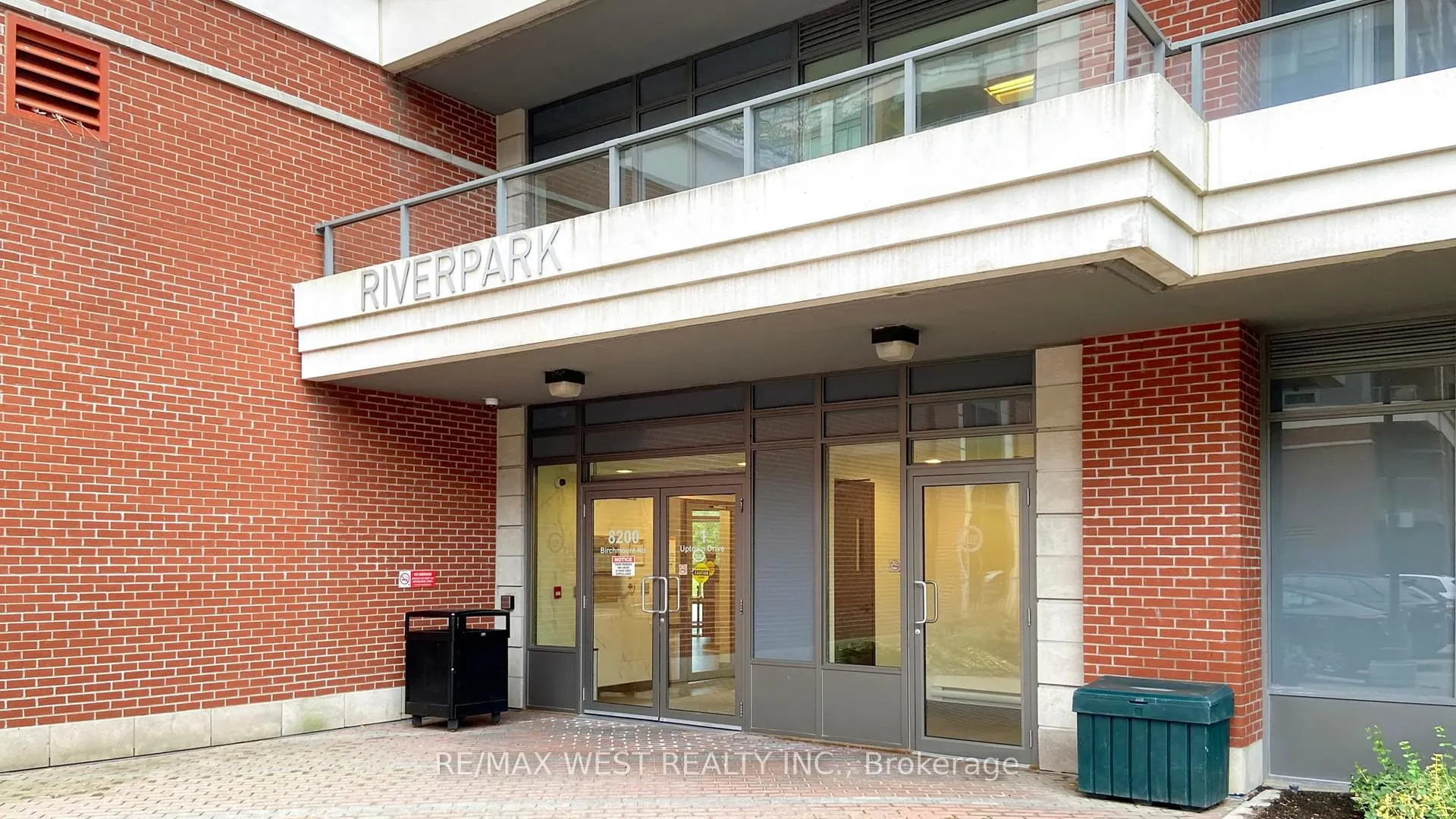 Photo 5 of Unit 303, 1 Uptown Drive, Markham, Unionville — HOMEH