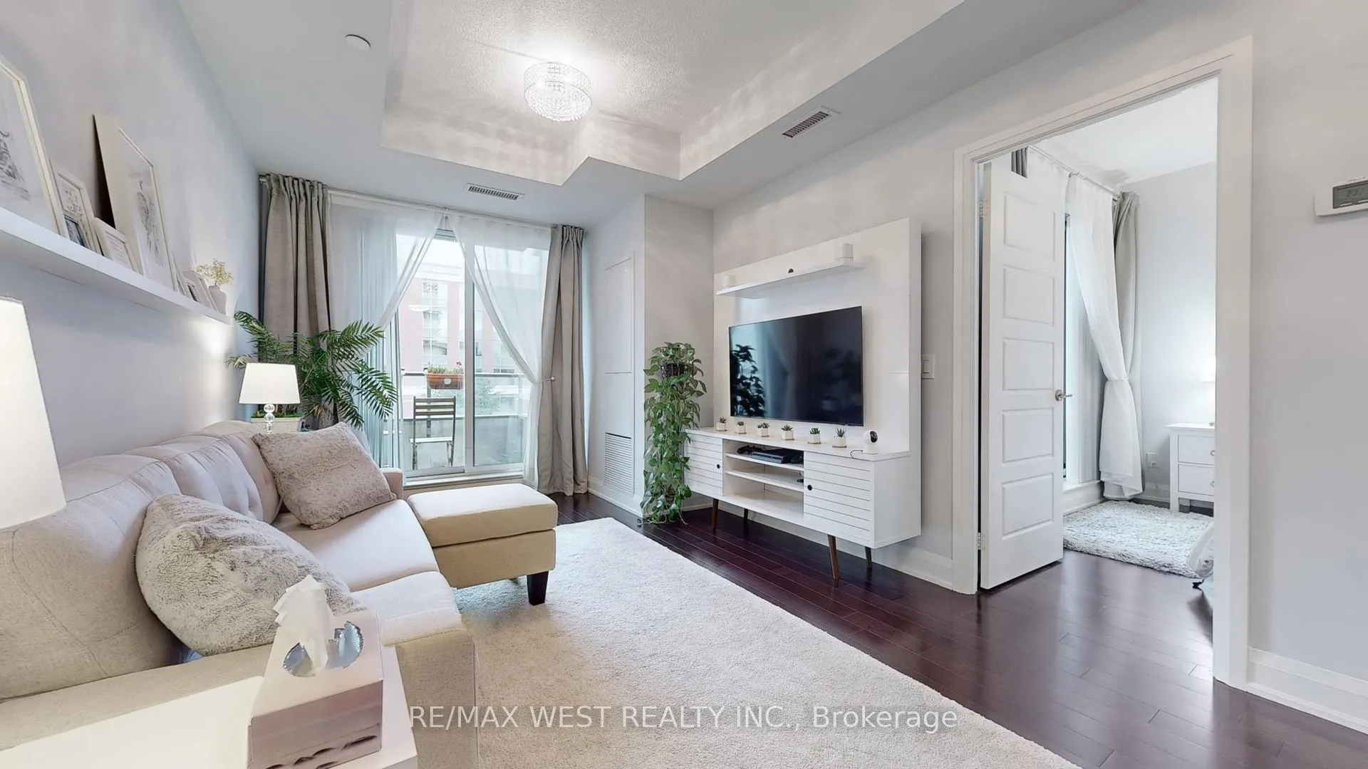 Photo 11 of Unit 303, 1 Uptown Drive, Markham, Unionville — HOMEH