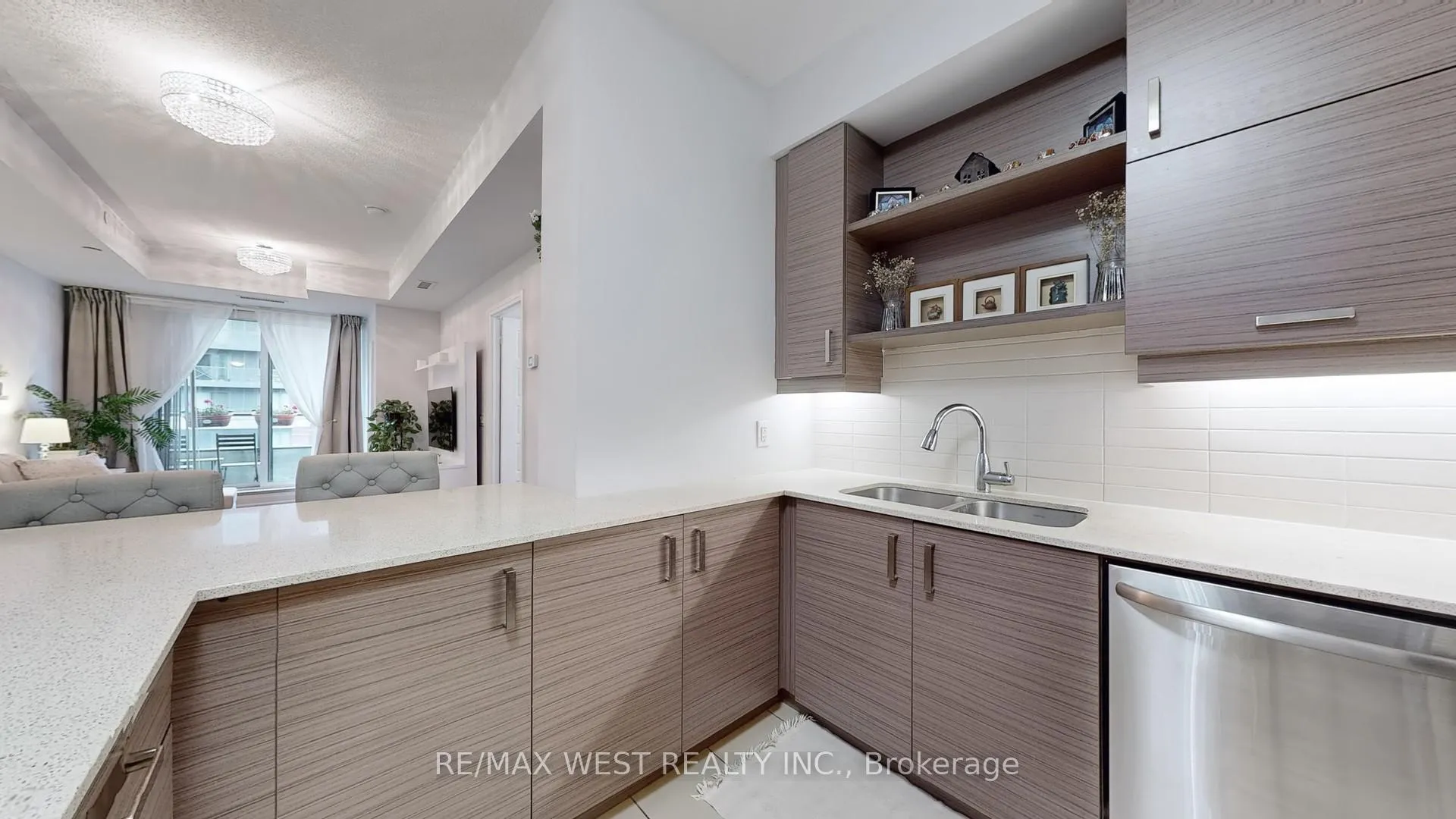 Photo 14 of Unit 303, 1 Uptown Drive, Markham, Unionville — HOMEH