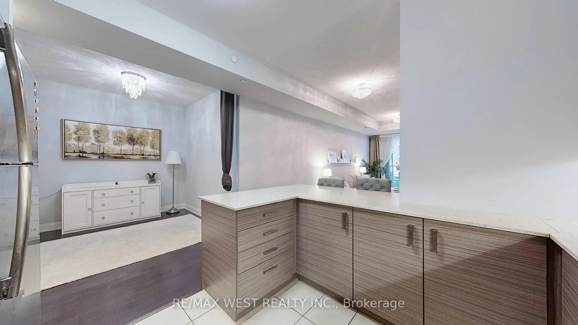 Photo 17 of Unit 303, 1 Uptown Drive, Markham, Unionville — HOMEH