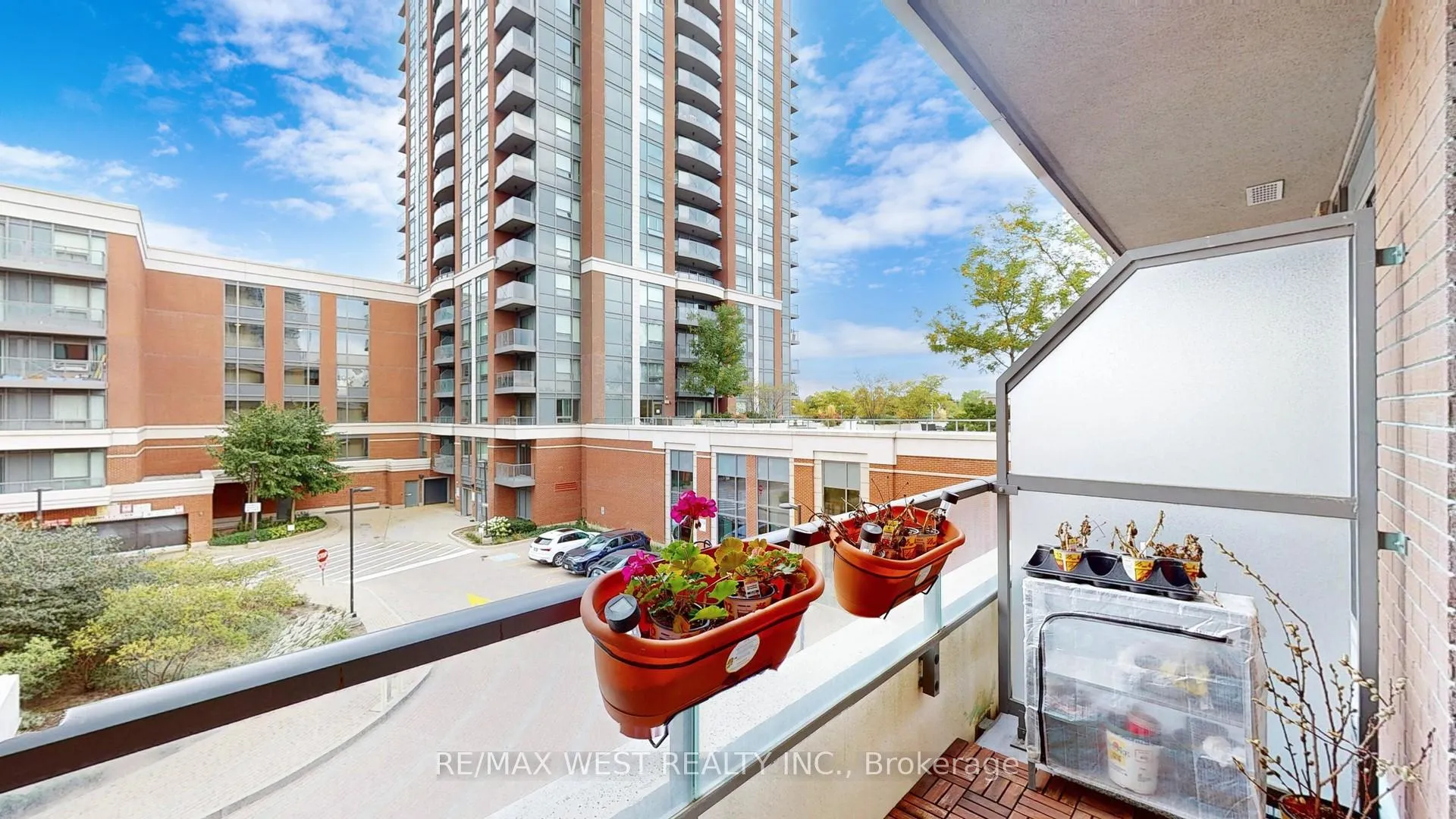 Photo 28 of Unit 303, 1 Uptown Drive, Markham, Unionville — HOMEH