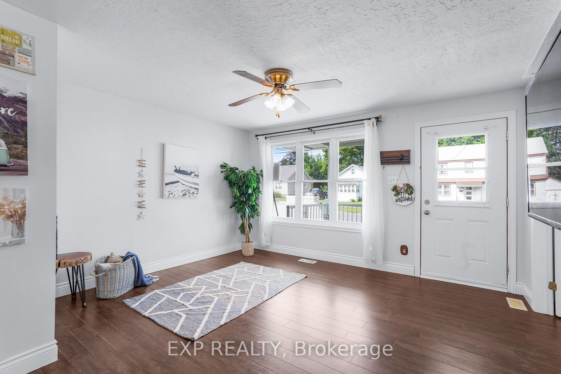 Photo 3 of 215 Hoople Avenue, Cornwall — HOMEH