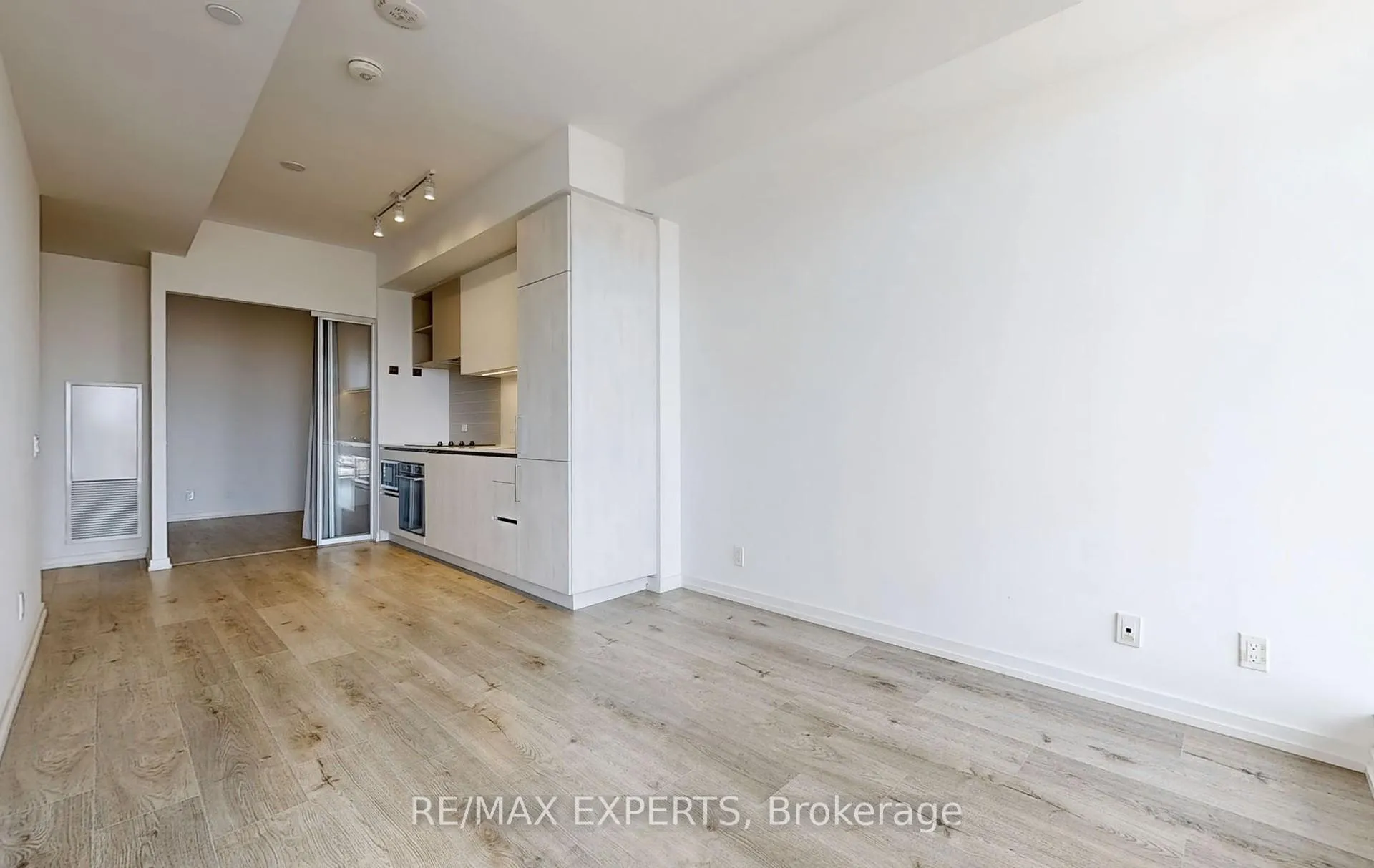 Photo 12 of Unit 3708, 7890 Jane Street, Vaughan, Vaughan Corporate Centre — HOMEH