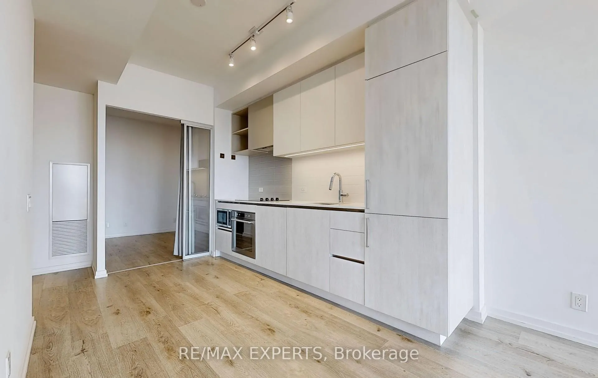 Photo 13 of Unit 3708, 7890 Jane Street, Vaughan, Vaughan Corporate Centre — HOMEH