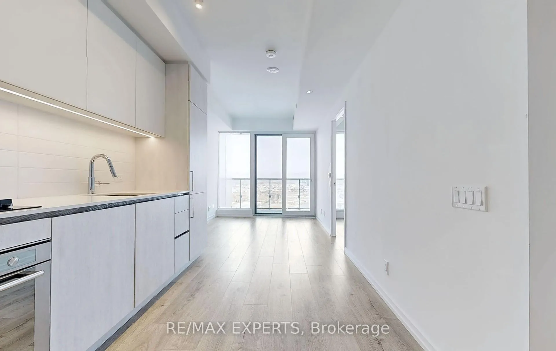 Photo 15 of Unit 3708, 7890 Jane Street, Vaughan, Vaughan Corporate Centre — HOMEH