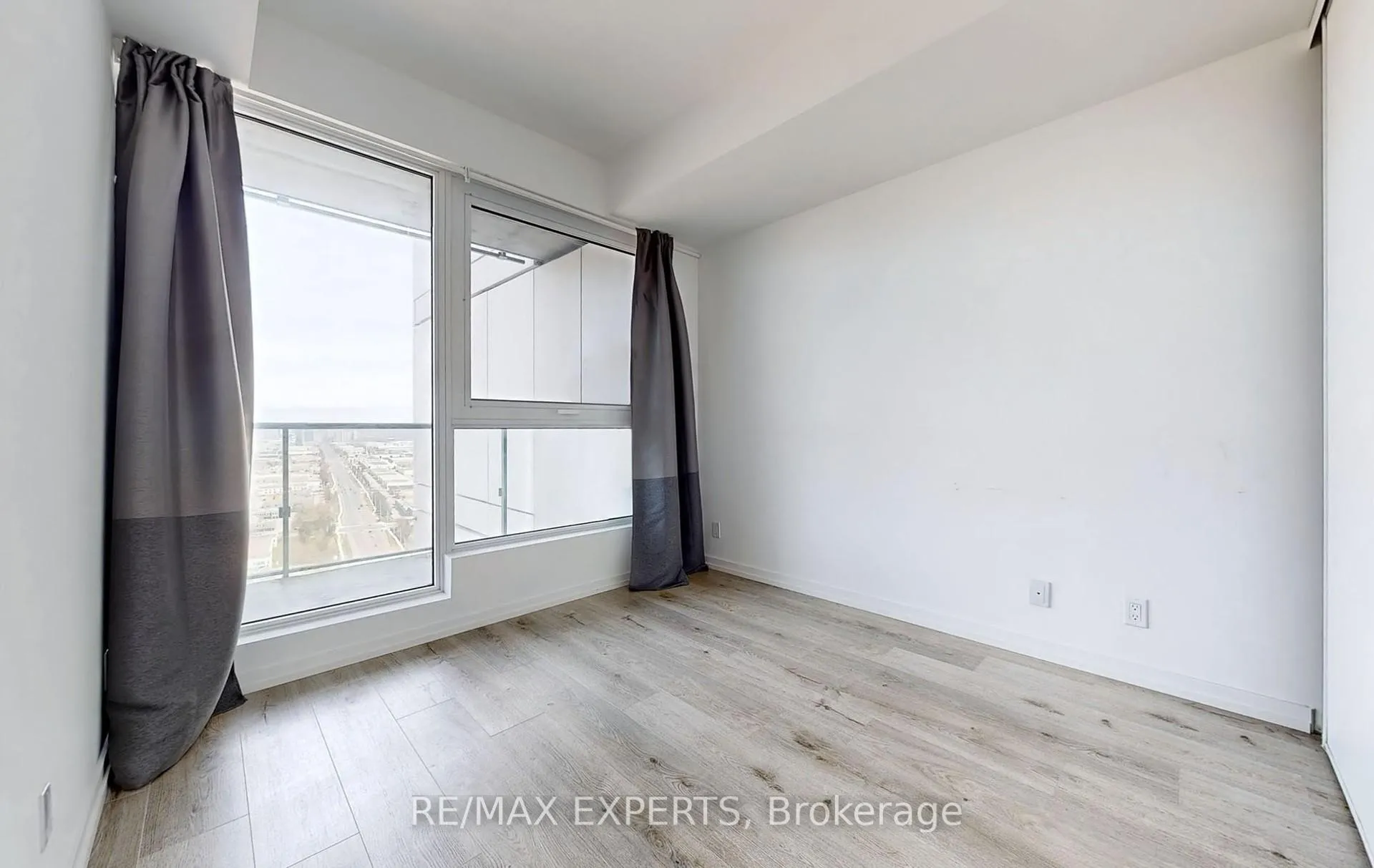Photo 17 of Unit 3708, 7890 Jane Street, Vaughan, Vaughan Corporate Centre — HOMEH