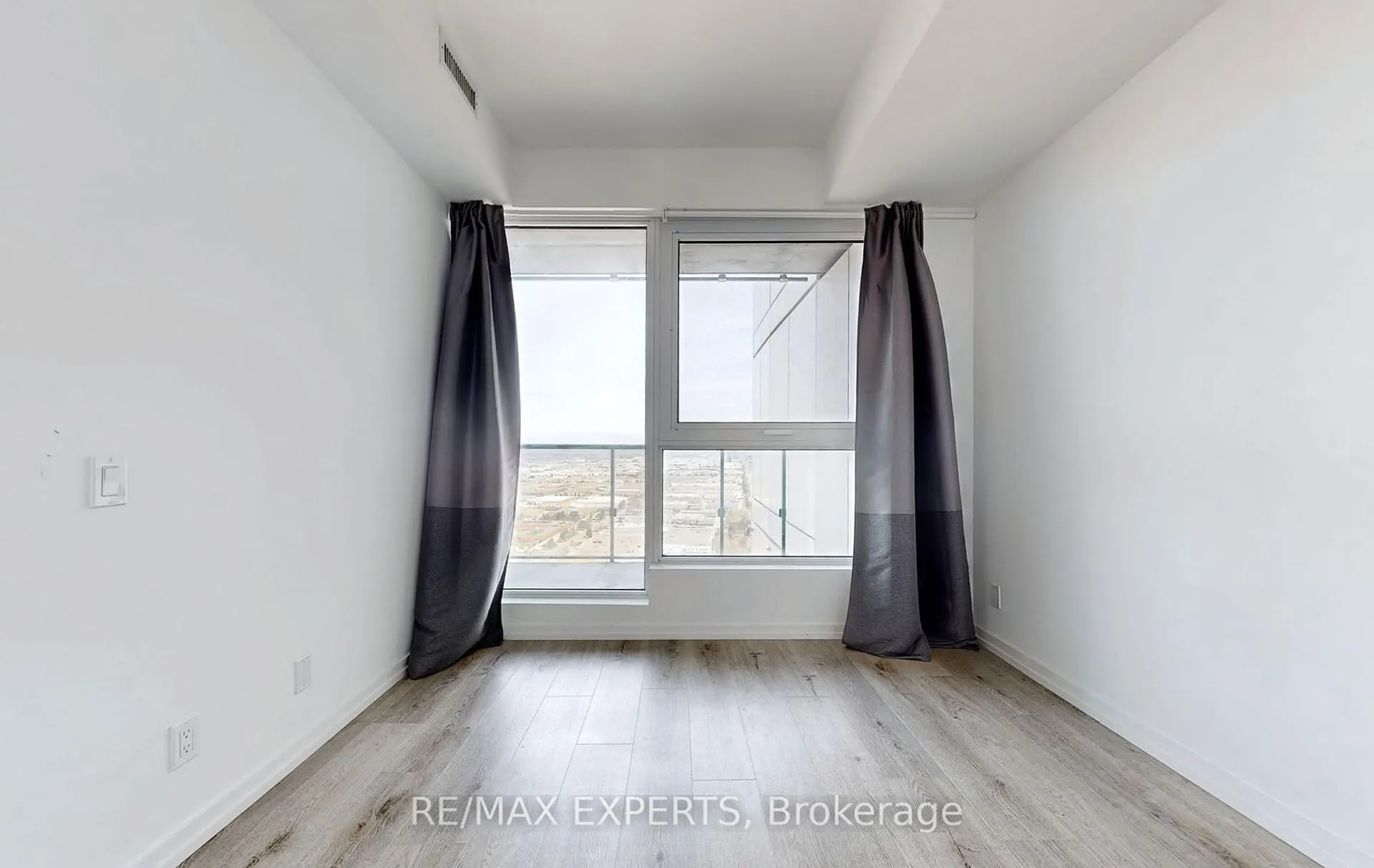 Photo 18 of Unit 3708, 7890 Jane Street, Vaughan, Vaughan Corporate Centre — HOMEH