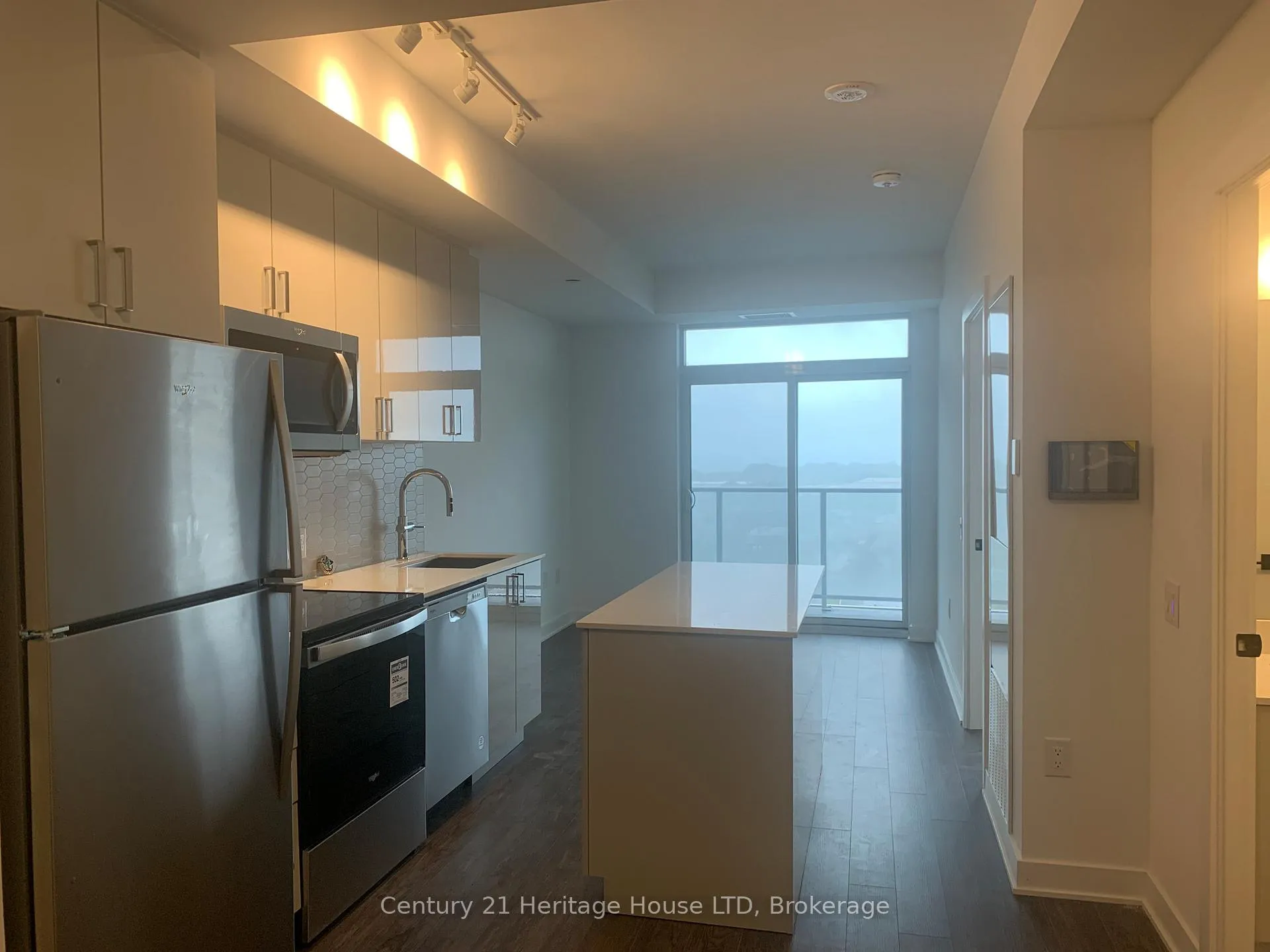 Photo 1 of Unit 1013, 2782 Barton Street, Hamilton, Riverdale — HOMEH