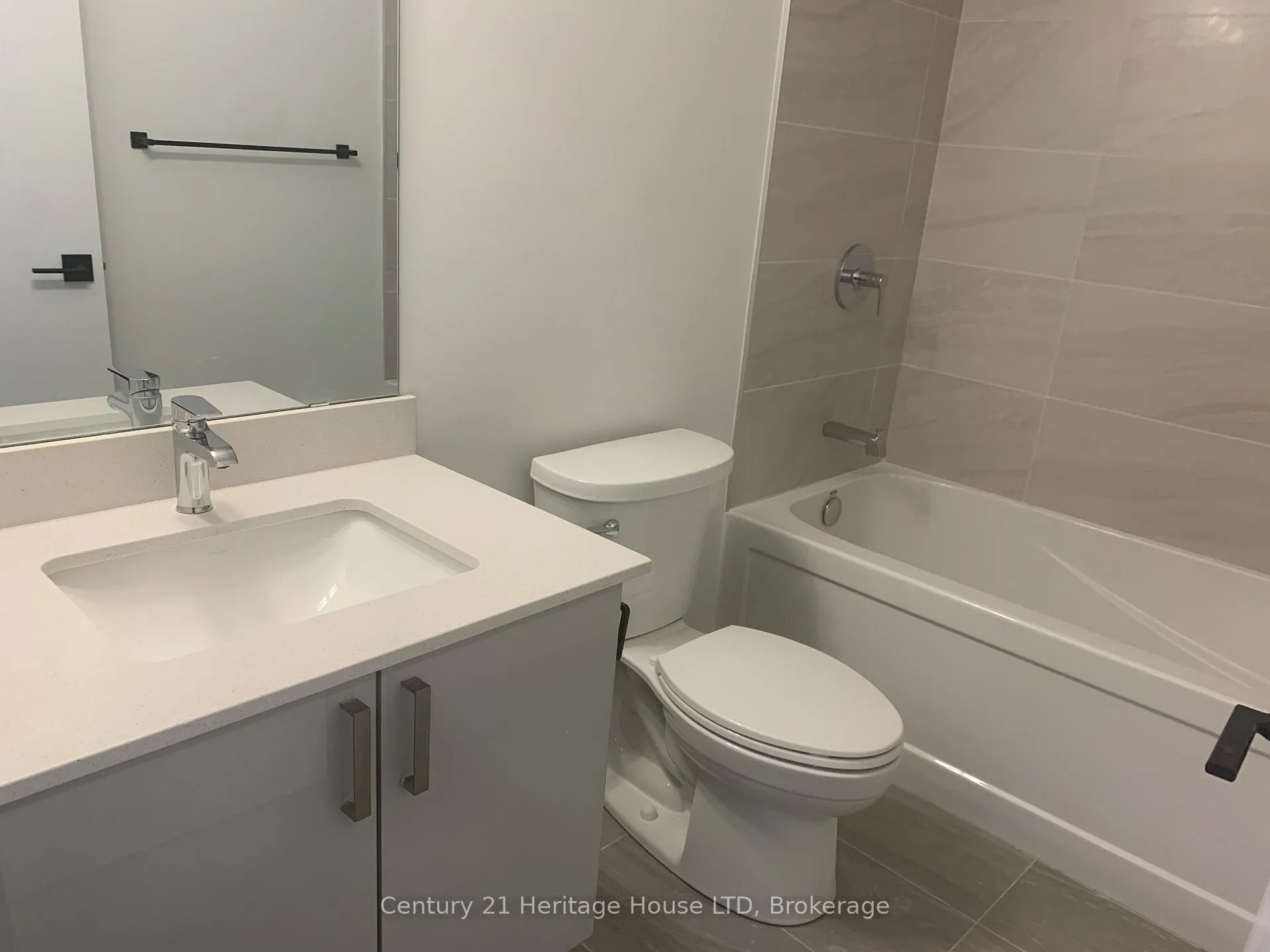 Photo 9 of Unit 1013, 2782 Barton Street, Hamilton, Riverdale — HOMEH