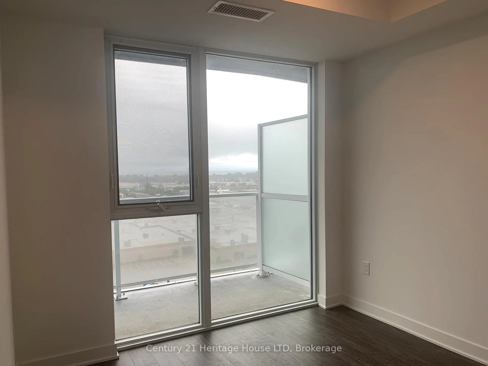 Photo 15 of Unit 1013, 2782 Barton Street, Hamilton, Riverdale — HOMEH