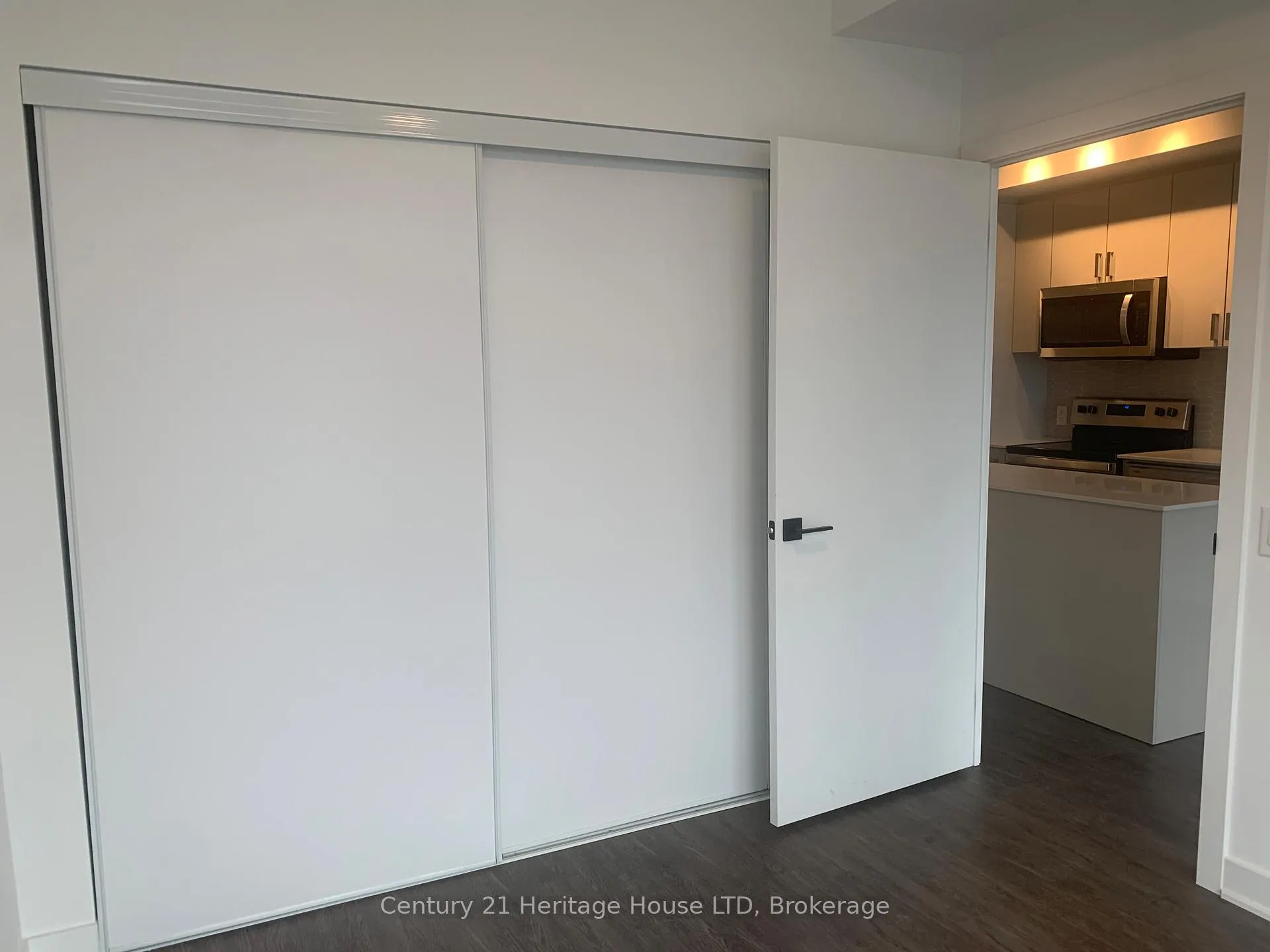 Photo 17 of Unit 1013, 2782 Barton Street, Hamilton, Riverdale — HOMEH