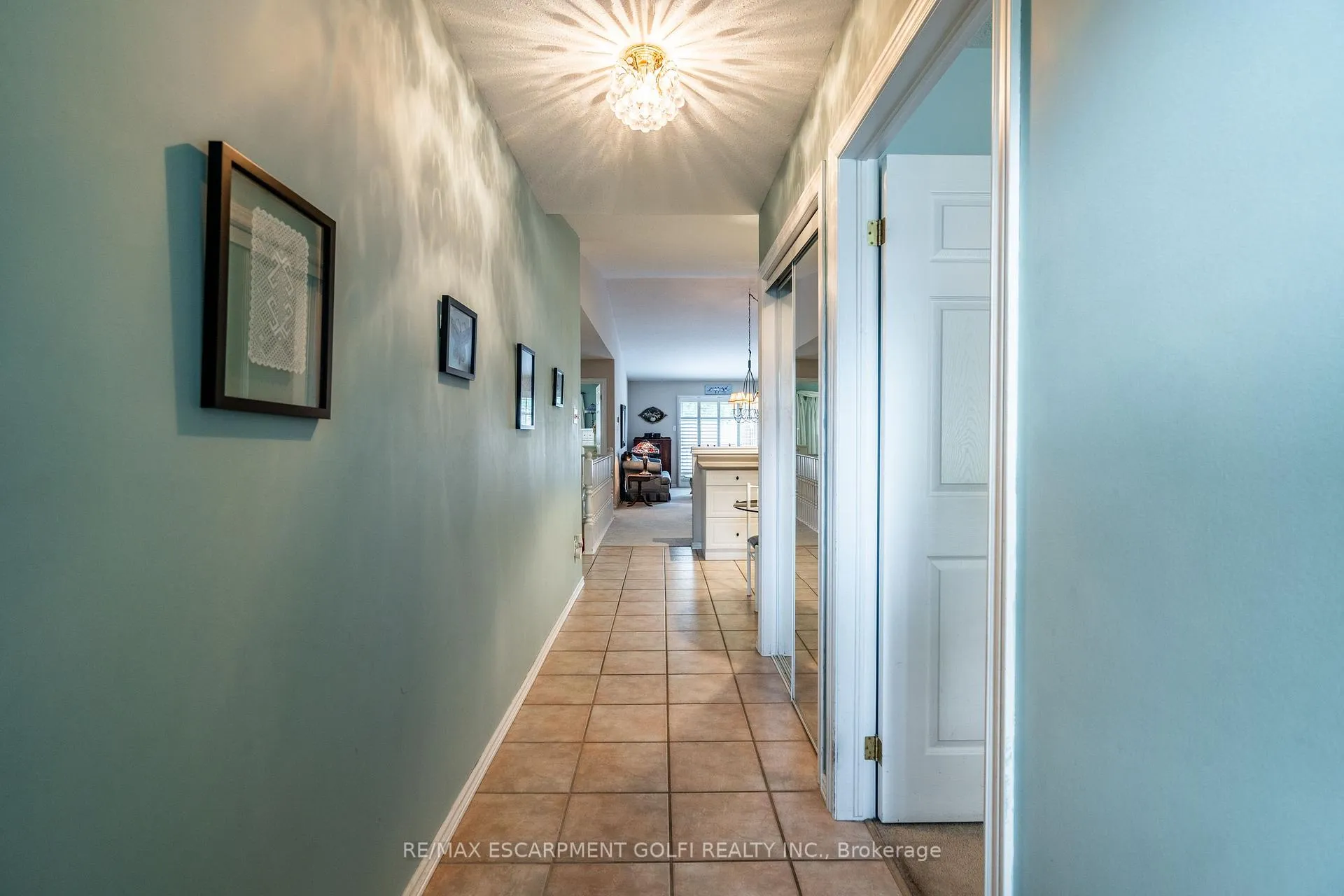 Photo 3 of Unit 3, 19 Hanlon Place, Brant, Paris — HOMEH