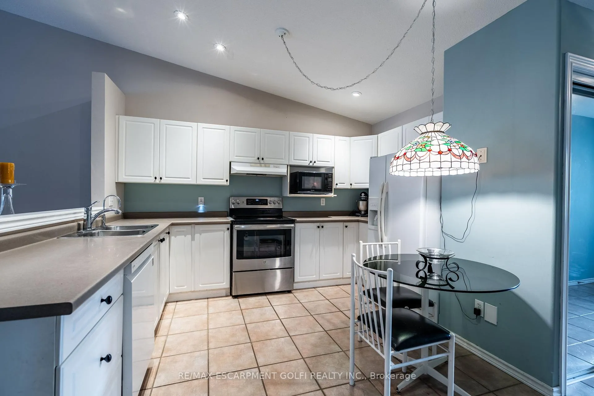 Photo 7 of Unit 3, 19 Hanlon Place, Brant, Paris — HOMEH