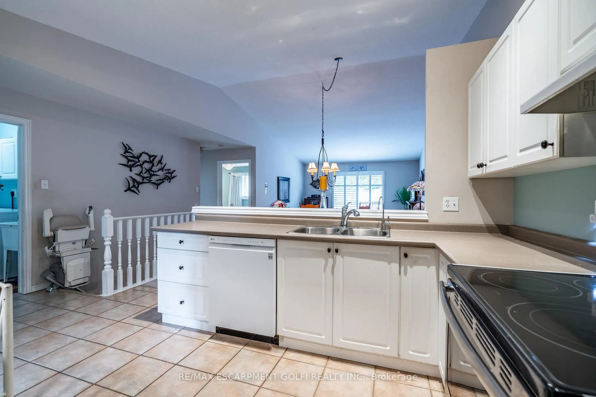 Photo 8 of Unit 3, 19 Hanlon Place, Brant, Paris — HOMEH