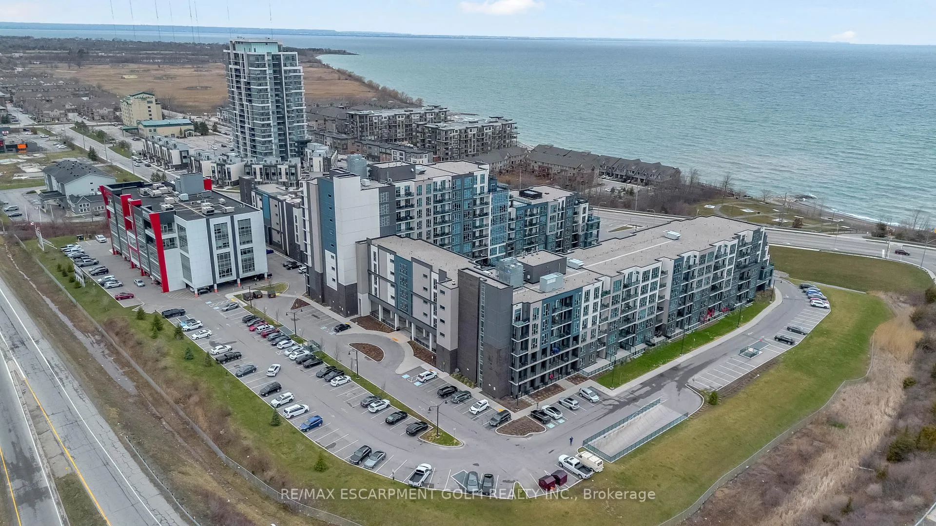Photo 3 of Unit 317, 16 Concord Place, Grimsby, Grimsby Beach — HOMEH