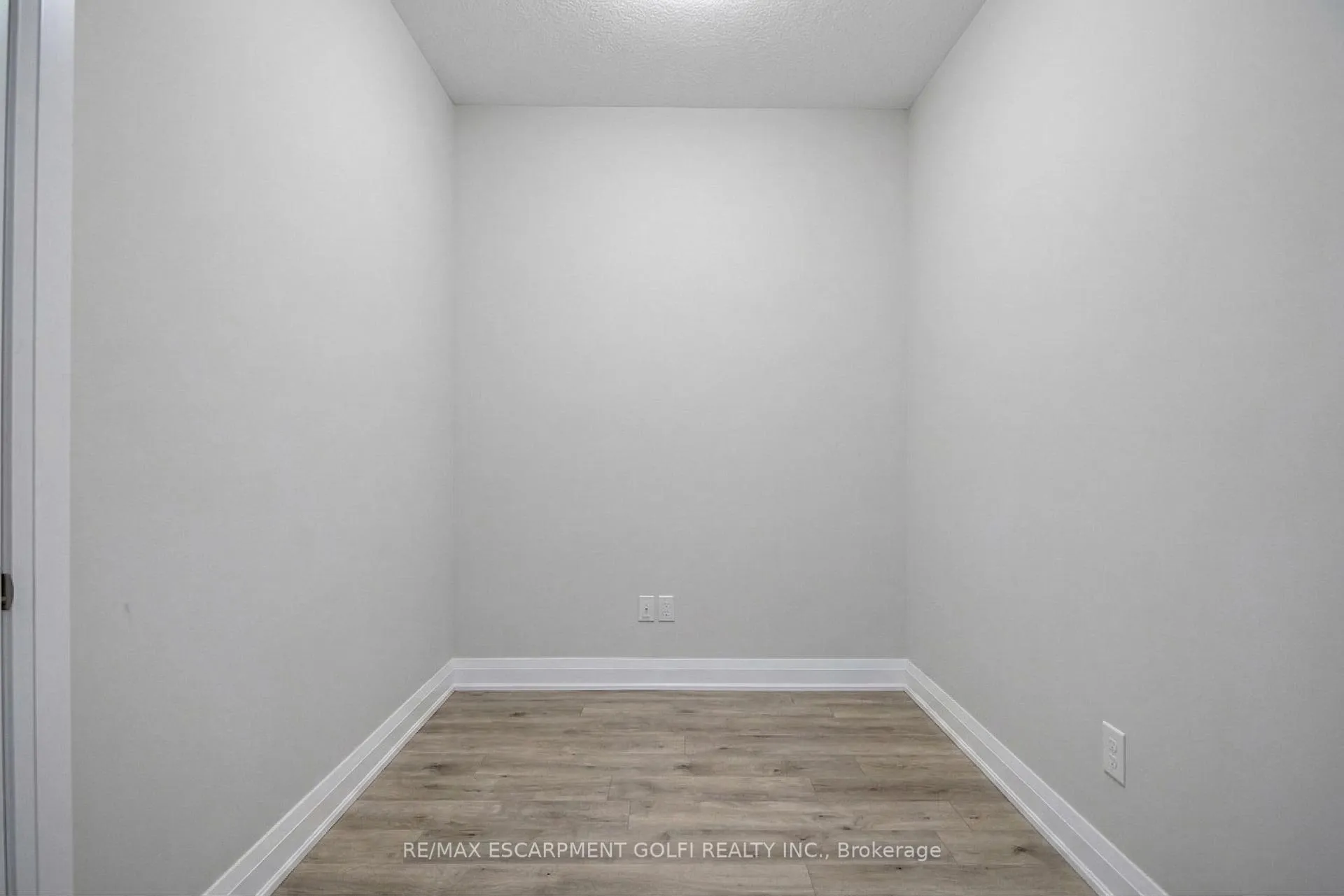 Photo 8 of Unit 317, 16 Concord Place, Grimsby, Grimsby Beach — HOMEH