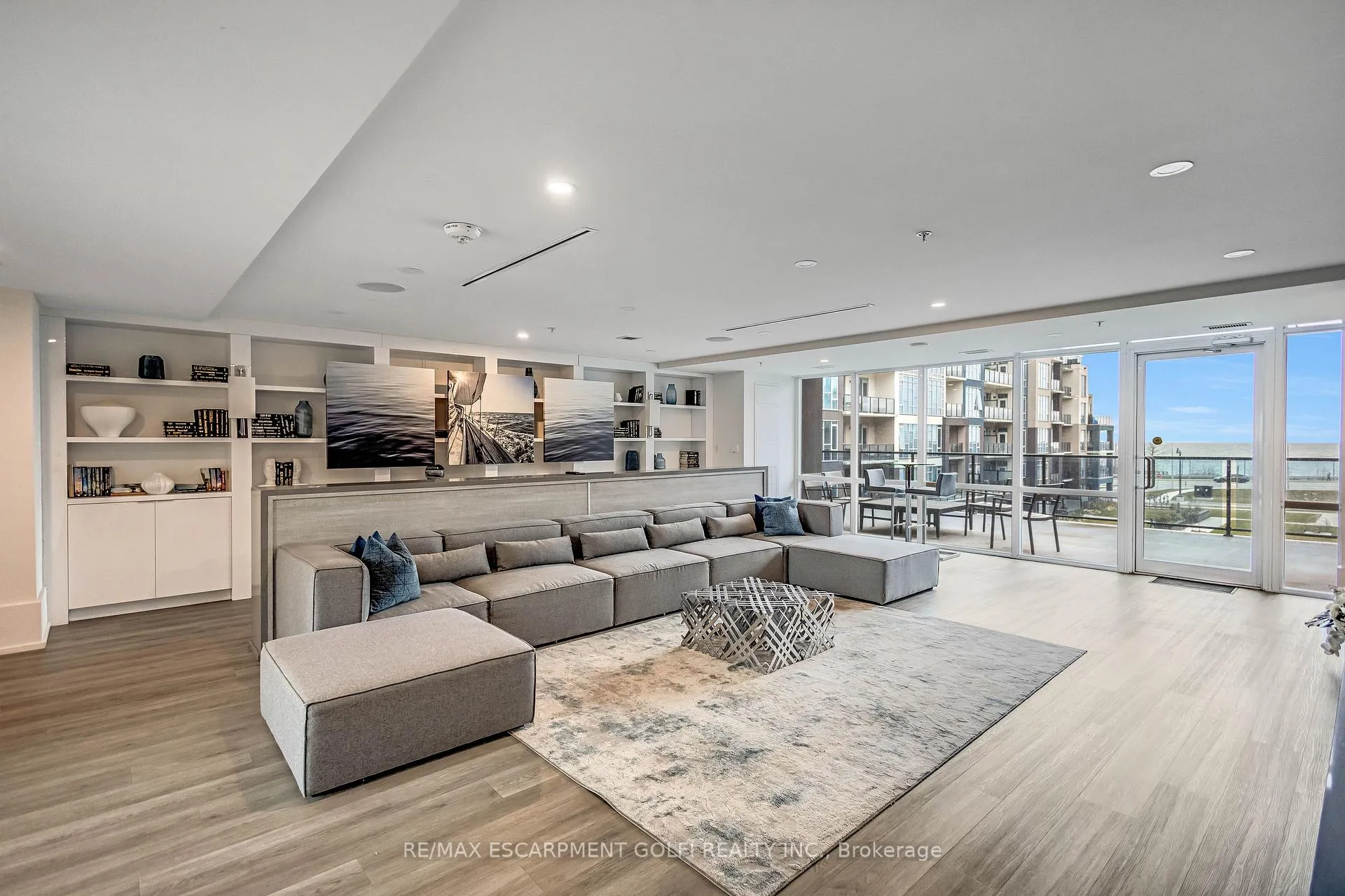 Photo 19 of Unit 317, 16 Concord Place, Grimsby, Grimsby Beach — HOMEH