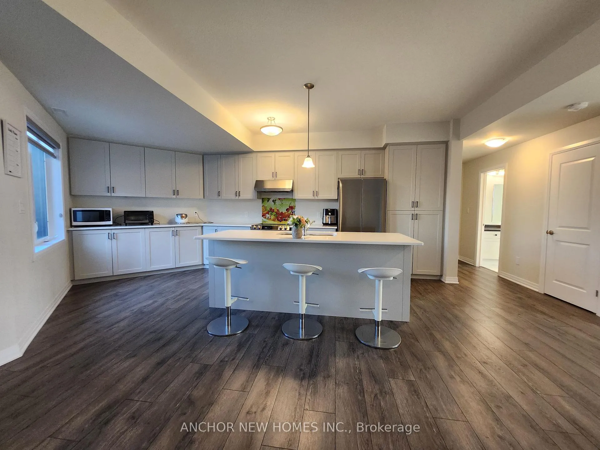 Photo 5 of Unit 4, 124 Seabrook Drive, Kitchener — HOMEH