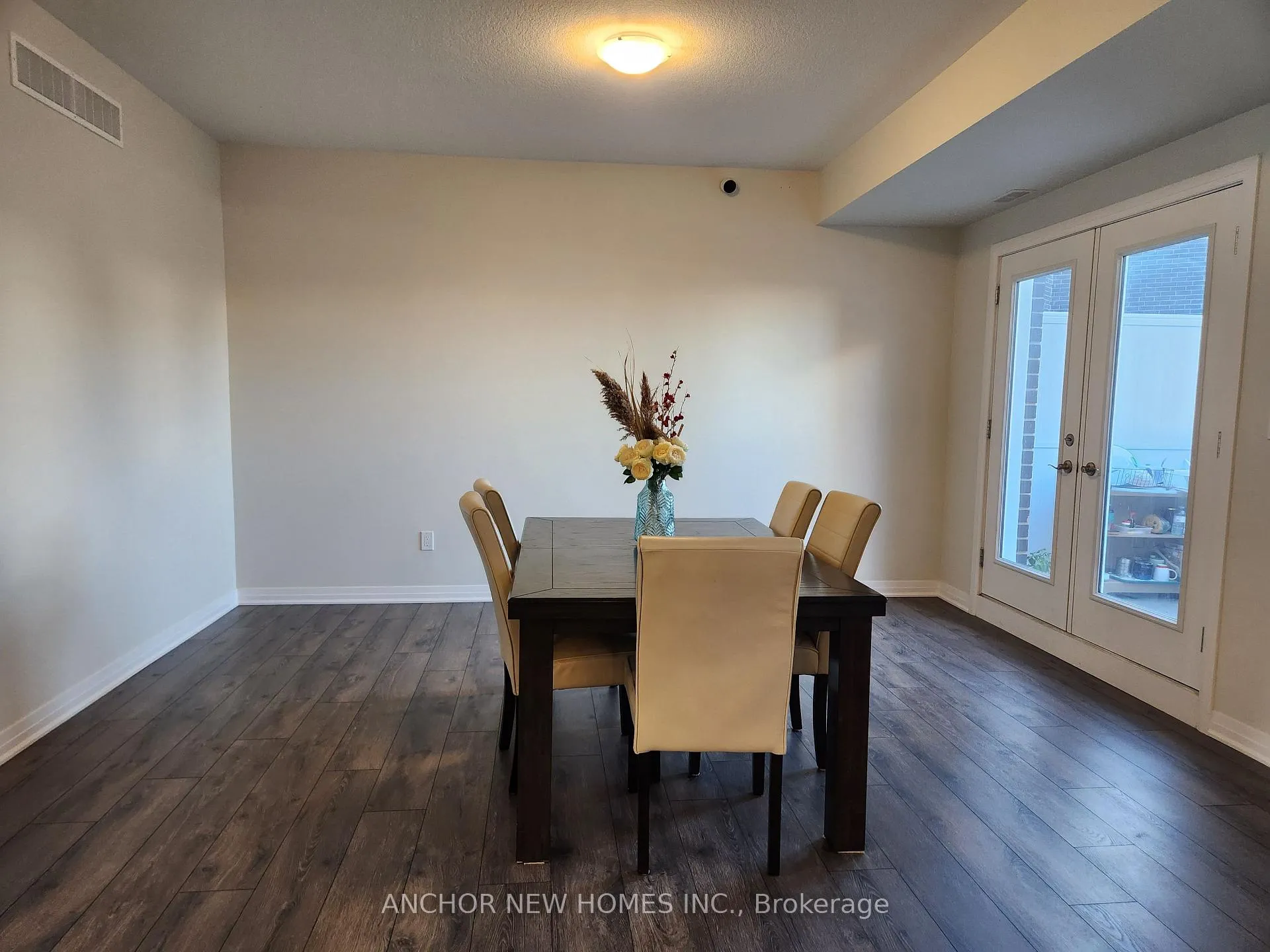 Photo 7 of Unit 4, 124 Seabrook Drive, Kitchener — HOMEH