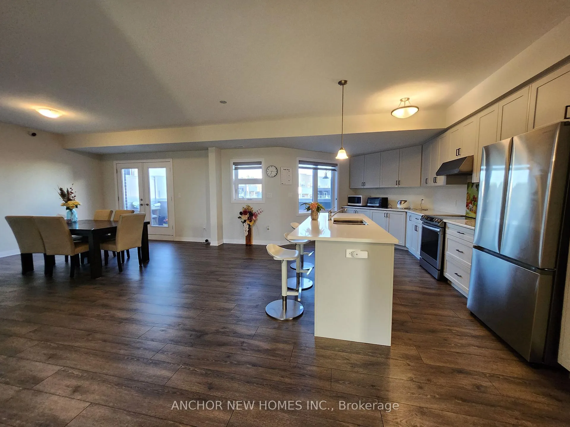 Photo 8 of Unit 4, 124 Seabrook Drive, Kitchener — HOMEH