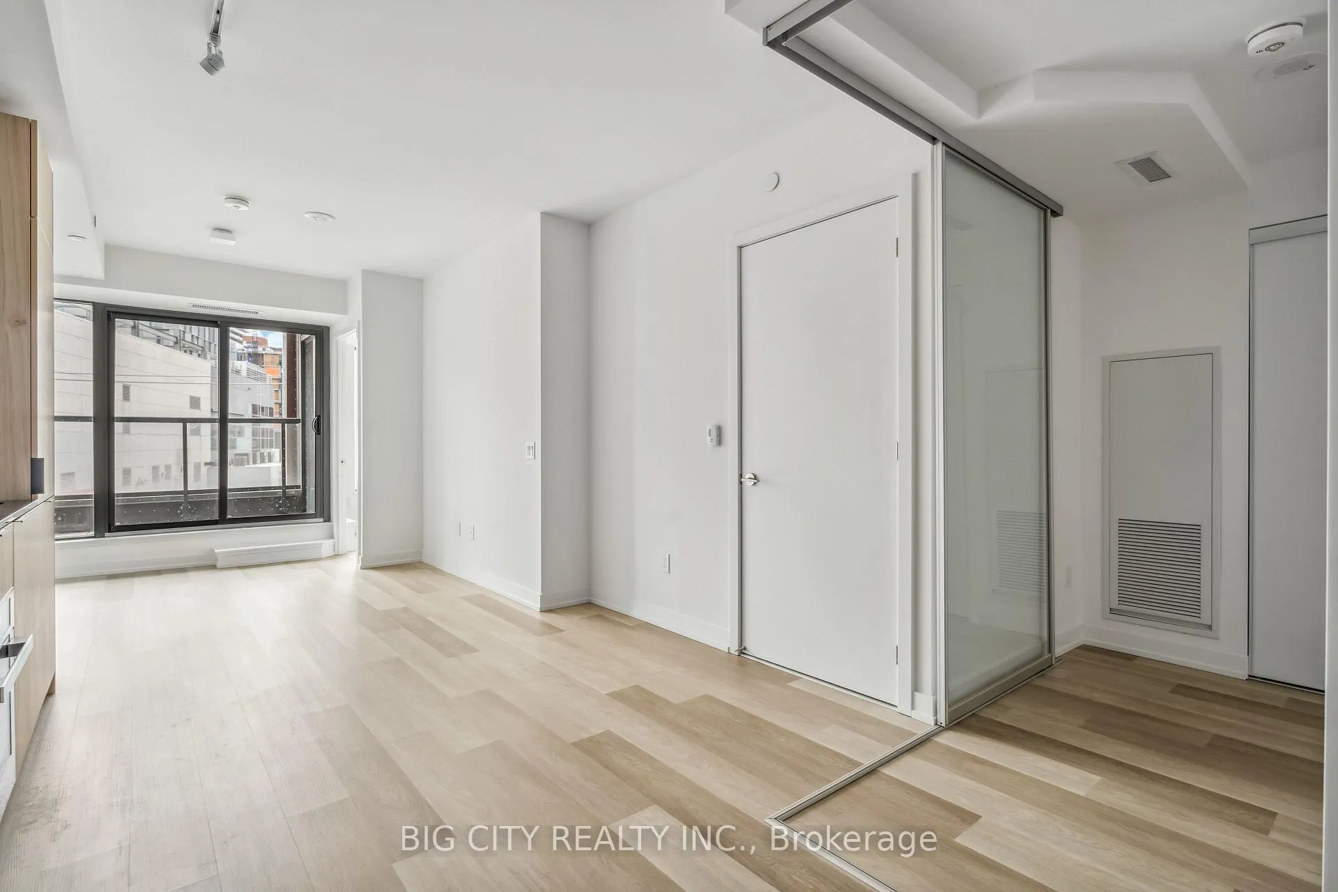 Photo 3 of Unit 226, 28 Eastern Avenue, Toronto, Moss Park — HOMEH
